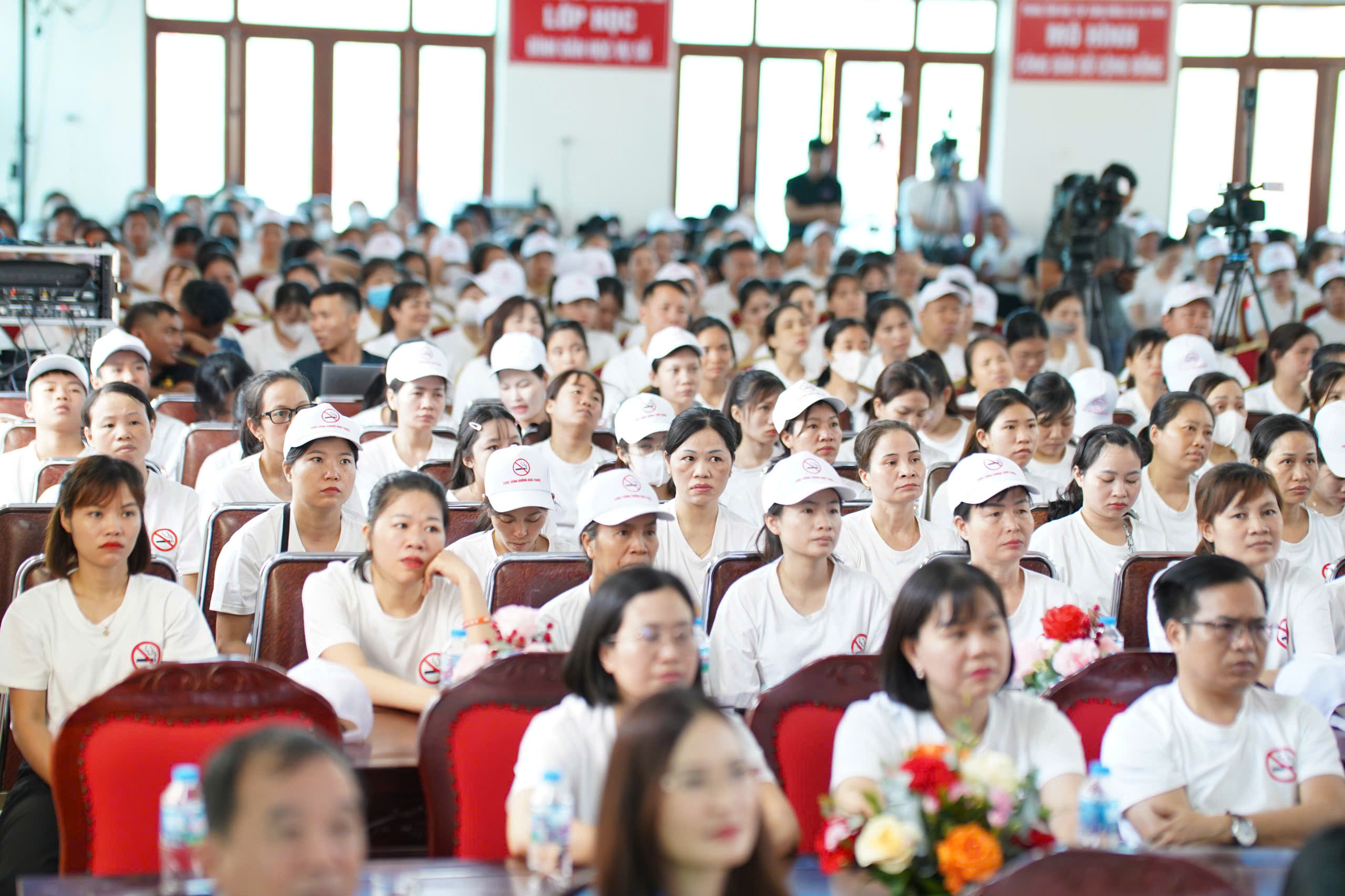 Tiếp tục đẩy mạnh tuyên truyền về tác hại của thuốc lá và các sản phẩm nicotine thế hệ mới - Ảnh 5.