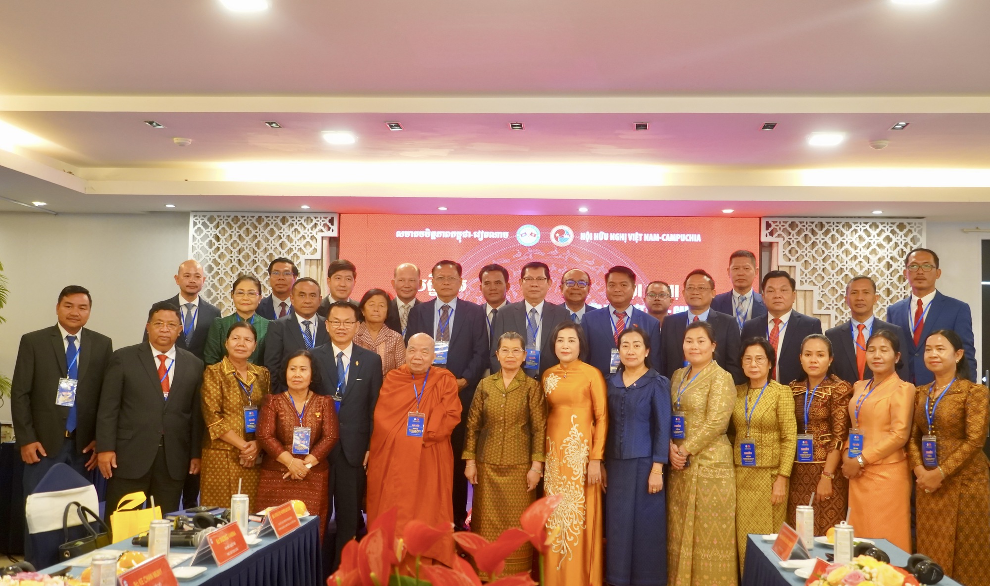 Vun đắp tình hữu nghị Việt Nam - Campuchia - Ảnh 9.