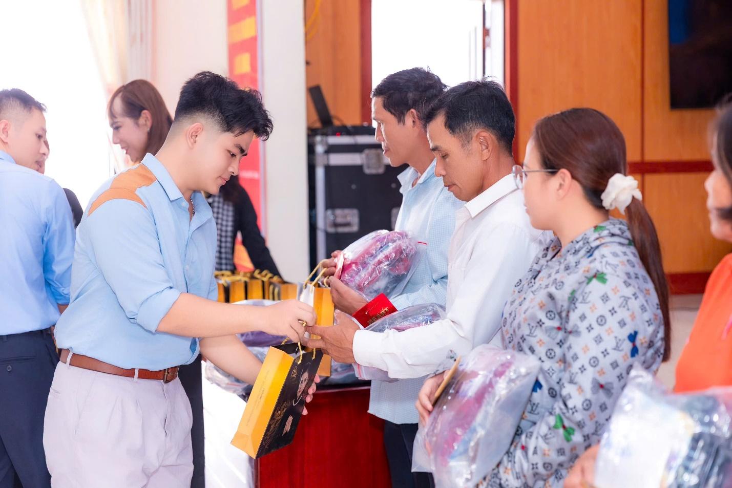 Những "hạt giống" được ươm mầm từ truyền thống tri ân và trách nhiệm cộng đồng - Ảnh 6.