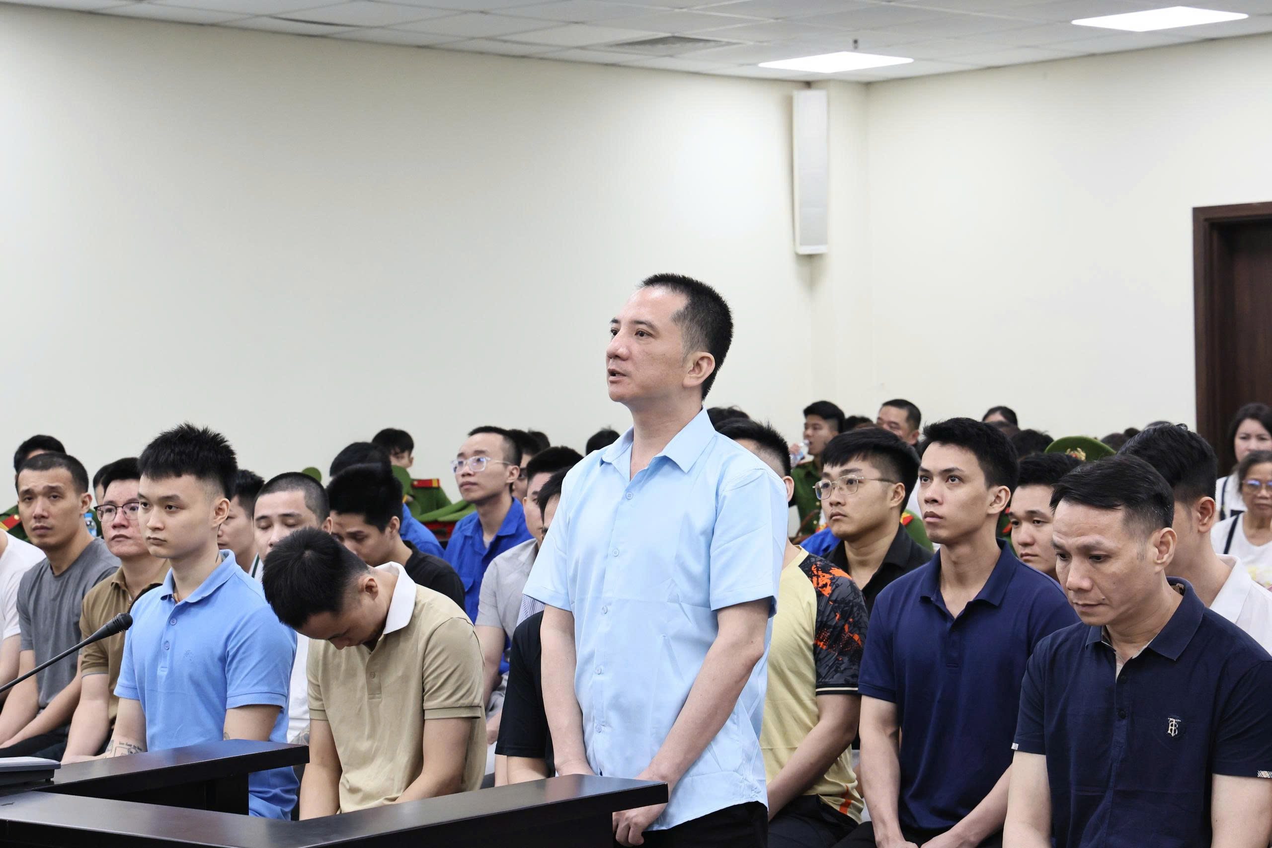 Xét xử 