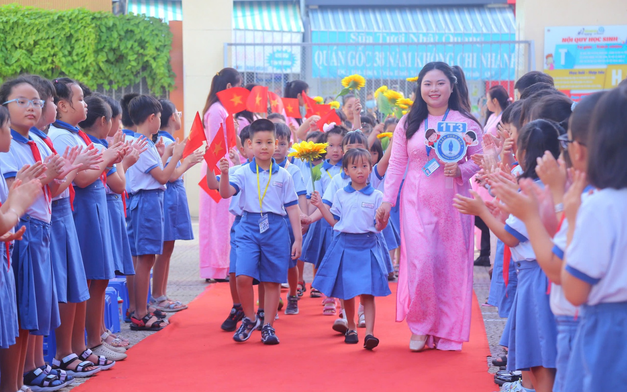 Hơn 90.000 phụ huynh đăng k&yacute; tuyển sinh đầu cấp th&agrave;nh c&ocirc;ng trong s&aacute;ng ng&agrave;y đầu ti&ecirc;n  - Ảnh 2.
