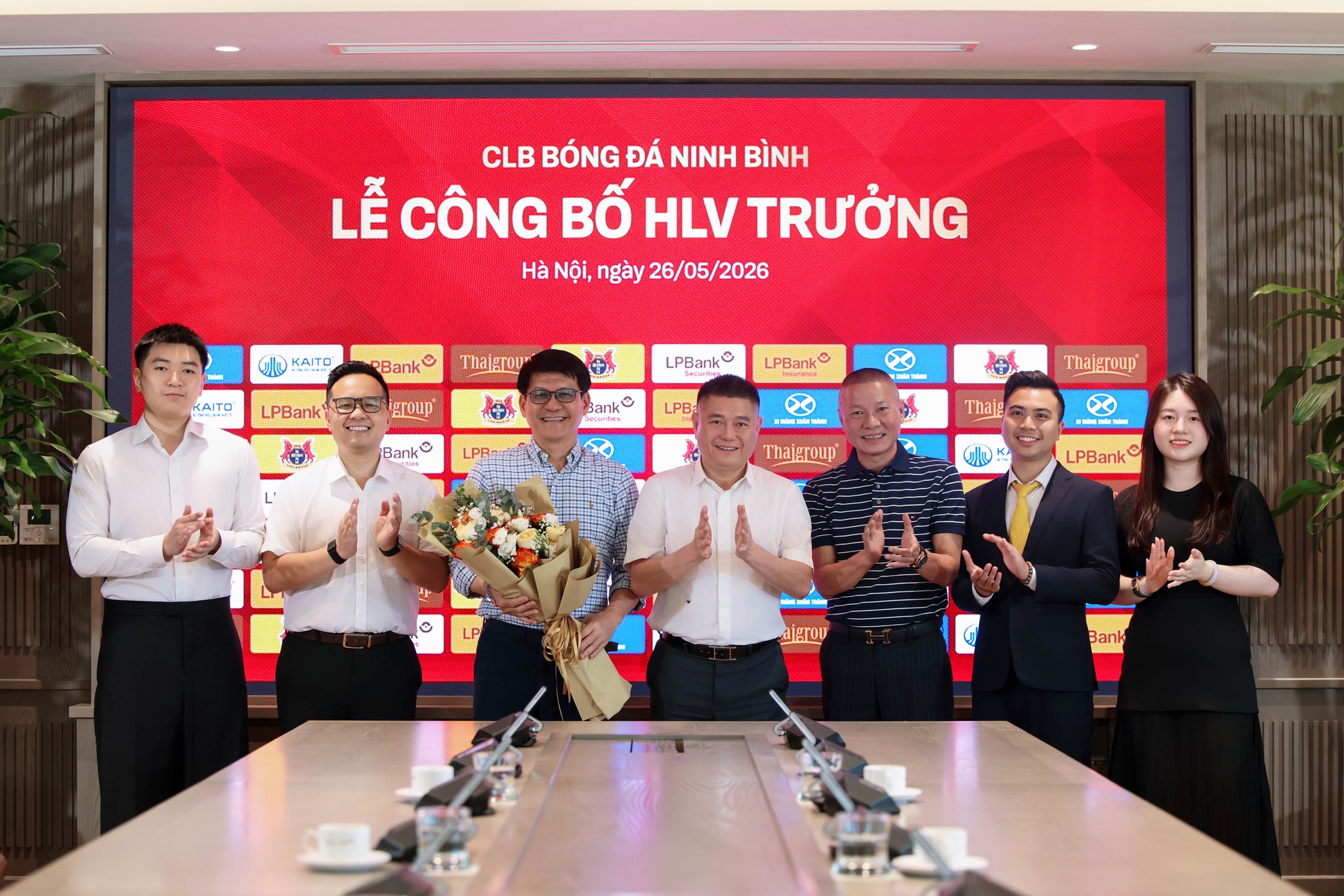 HLV Chu Đình Nghiêm muốn khơi lại bản sắc bóng đá Ninh Bình - Ảnh 3.