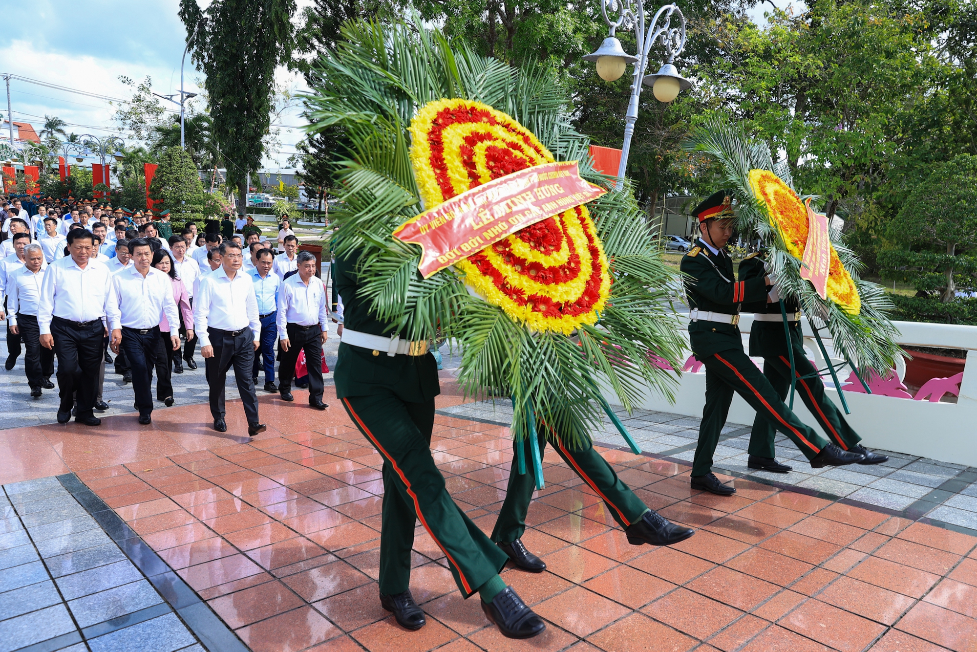 Thủ tướng Lê Minh Hưng yêu cầu Cần Thơ đảm bảo nguyên vật liệu cho các công trình lớn 2026 - Ảnh 4.