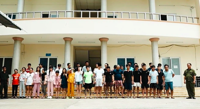 Thủ tướng giao Bộ Công an mở đợt cao điểm tấn công, trấn áp tội phạm về ma túy - Ảnh 1.