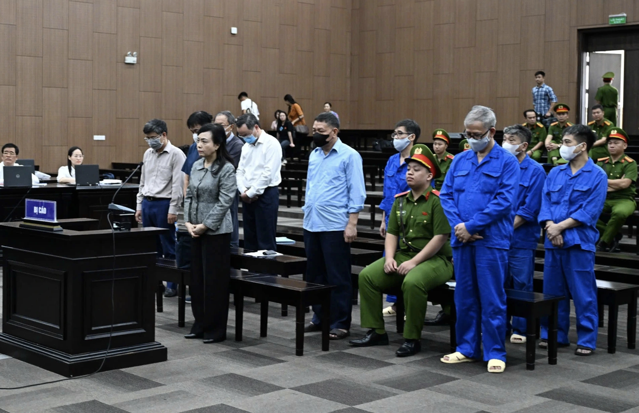 Tòa tuyên án cựu Bộ trưởng Bộ Y tế Nguyễn Thị Kim Tiến về thất thoát tài sản Nhà nước - Ảnh 2.