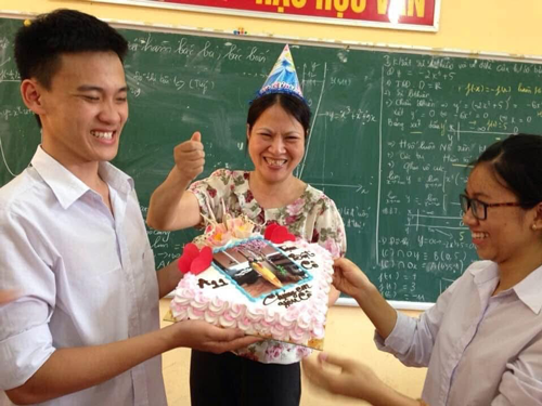 Đ&oacute;a hướng dương bền bỉ tỏa s&aacute;ng - Ảnh 1.