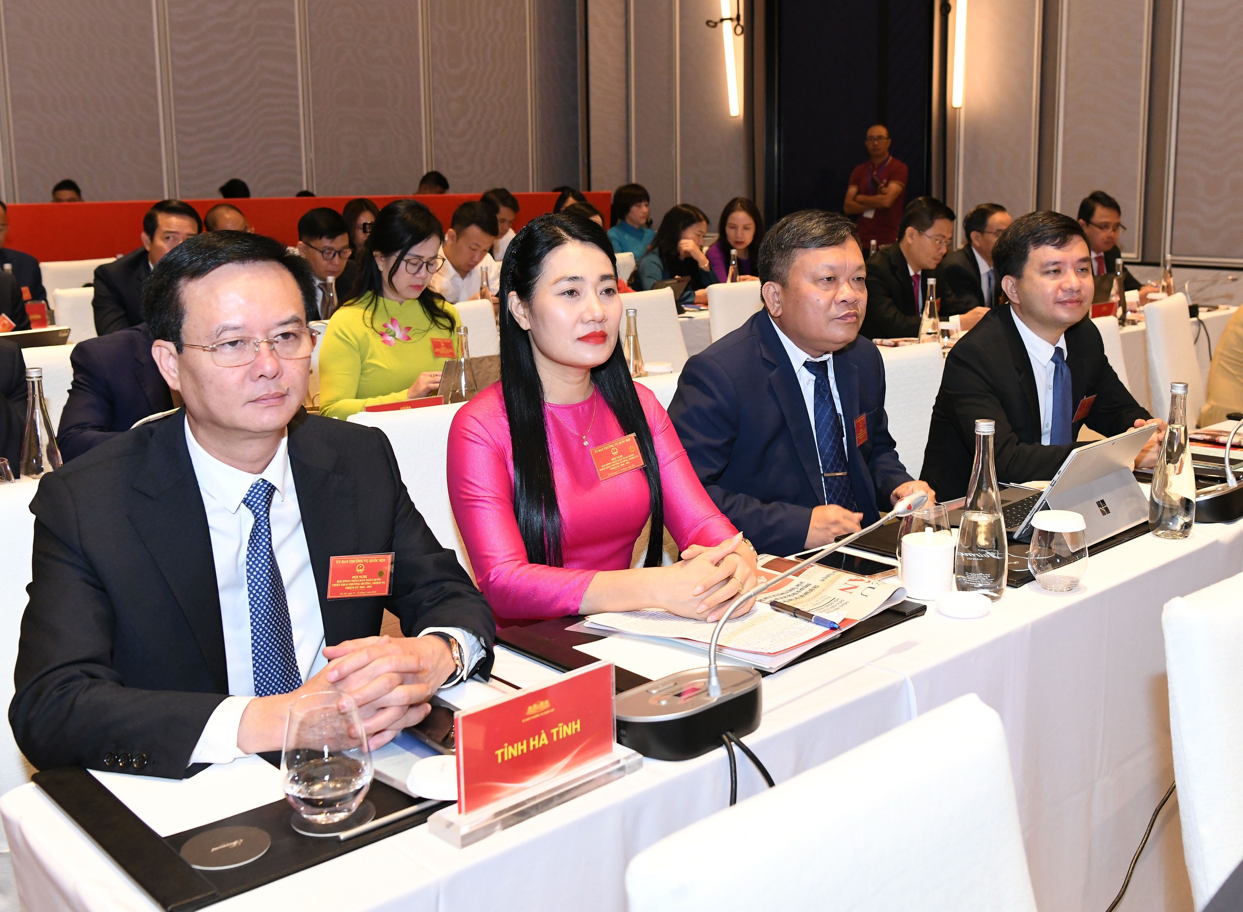 Phát huy vai trò của HĐND trong xây dựng cơ chế đột phá, thúc đẩy tăng trưởng kinh tế hai con số - Ảnh 4.