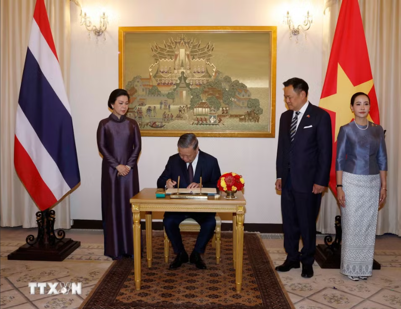 Lễ đón Tổng Bí thư, Chủ tịch nước Tô Lâm và Phu nhân thăm chính thức Vương quốc Thái Lan - Ảnh 15.