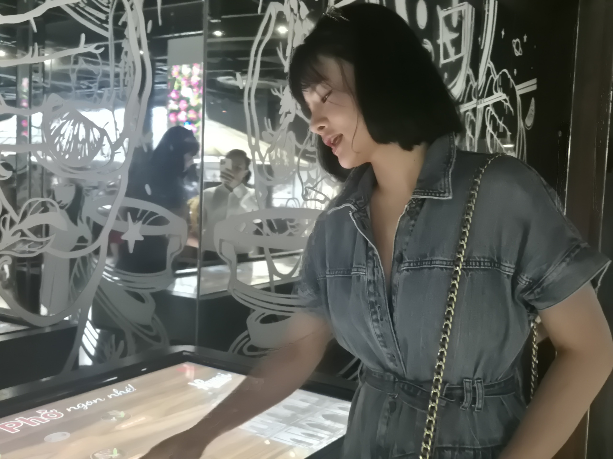 Hoa hậu Yến Nhi, siêu mẫu Vũ Thu Phương tụ hội vì phở Việt - Ảnh 5.