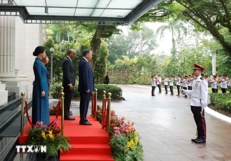 Lễ đón Tổng Bí thư, Chủ tịch nước Tô Lâm và Phu nhân thăm cấp Nhà nước Singapore - Ảnh 2.
