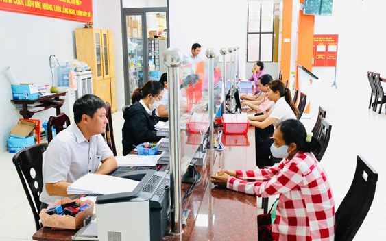 Xây dựng đội ngũ cán bộ cơ sở ngang tầm nhiệm vụ