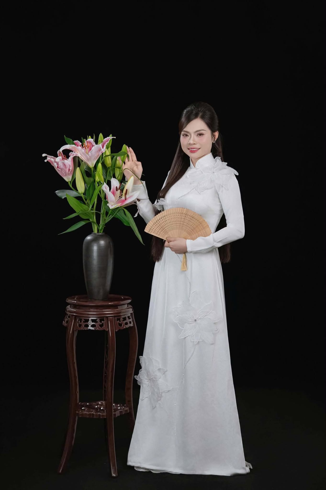 Hà Yến Vy Bolero, giọng ca được Quang Lê – Quốc Đại ủng hộ  - Ảnh 1.