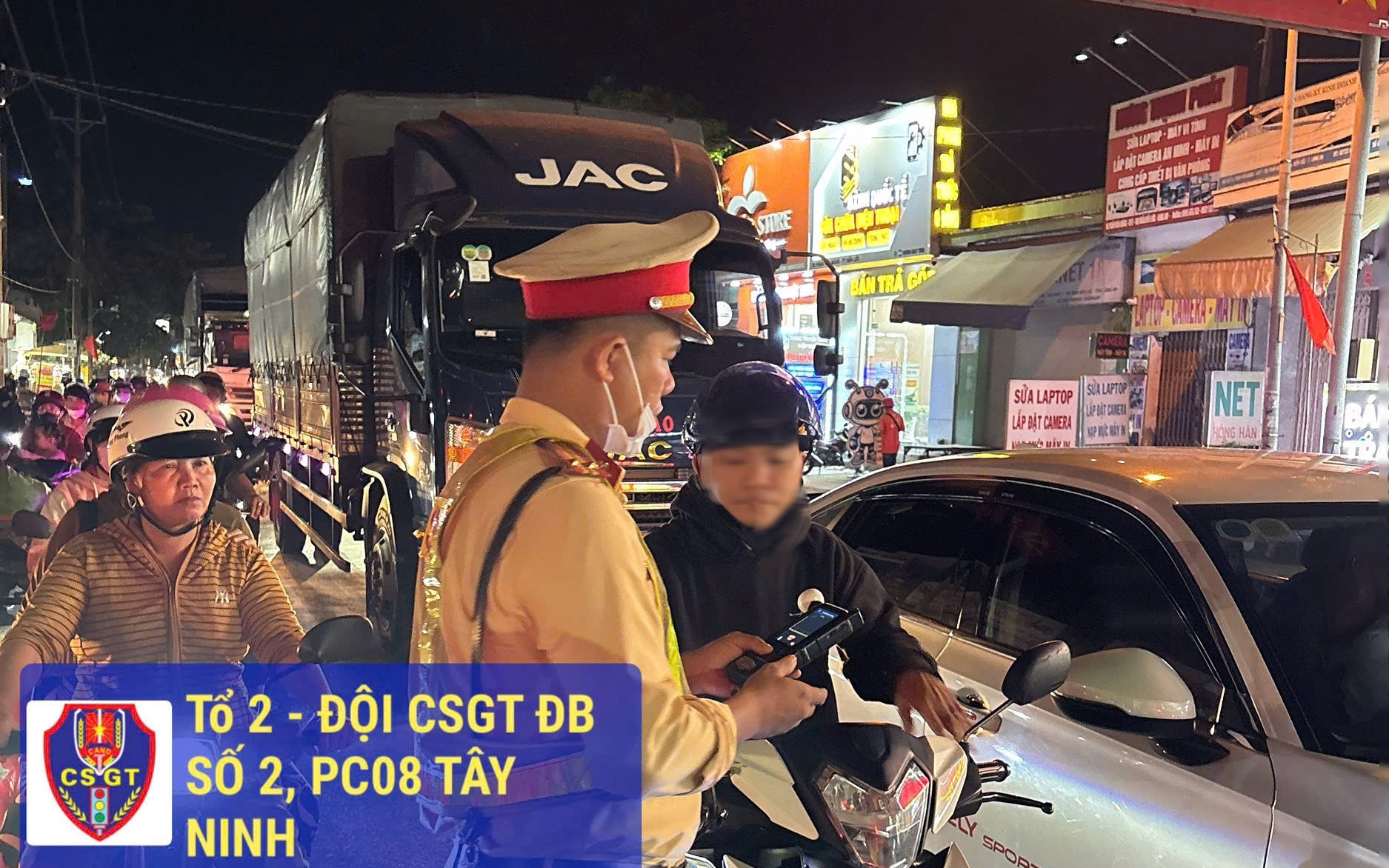 CSGT T&acirc;y Ninh xử l&yacute; 1 . 000 T&agrave;i xế vi phạm nồng độ cồn trong 1 th&aacute;ng cao điểm - Ảnh 2.