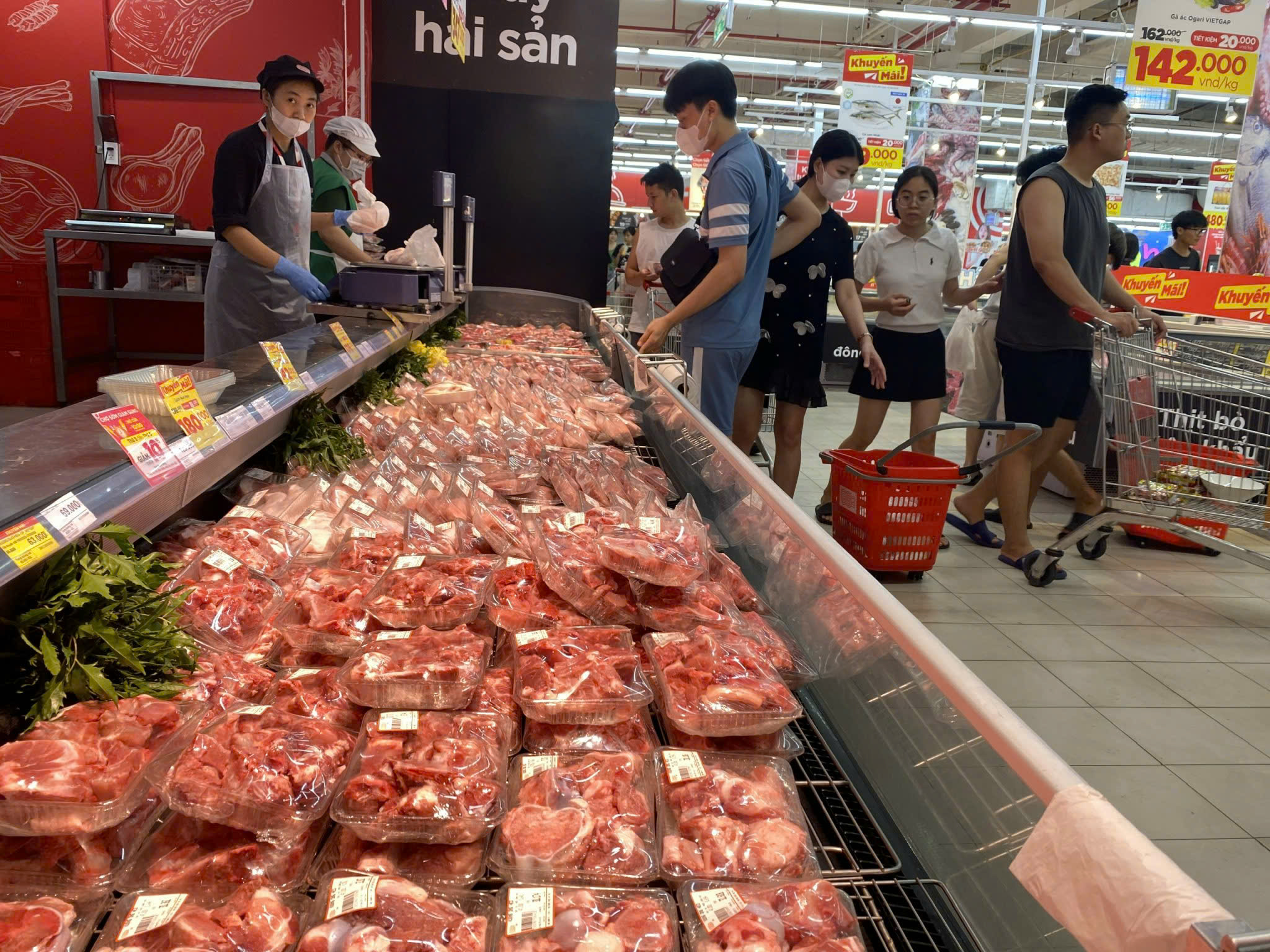 Tăng tốc kích cầu tiêu dùng - Ảnh 1.