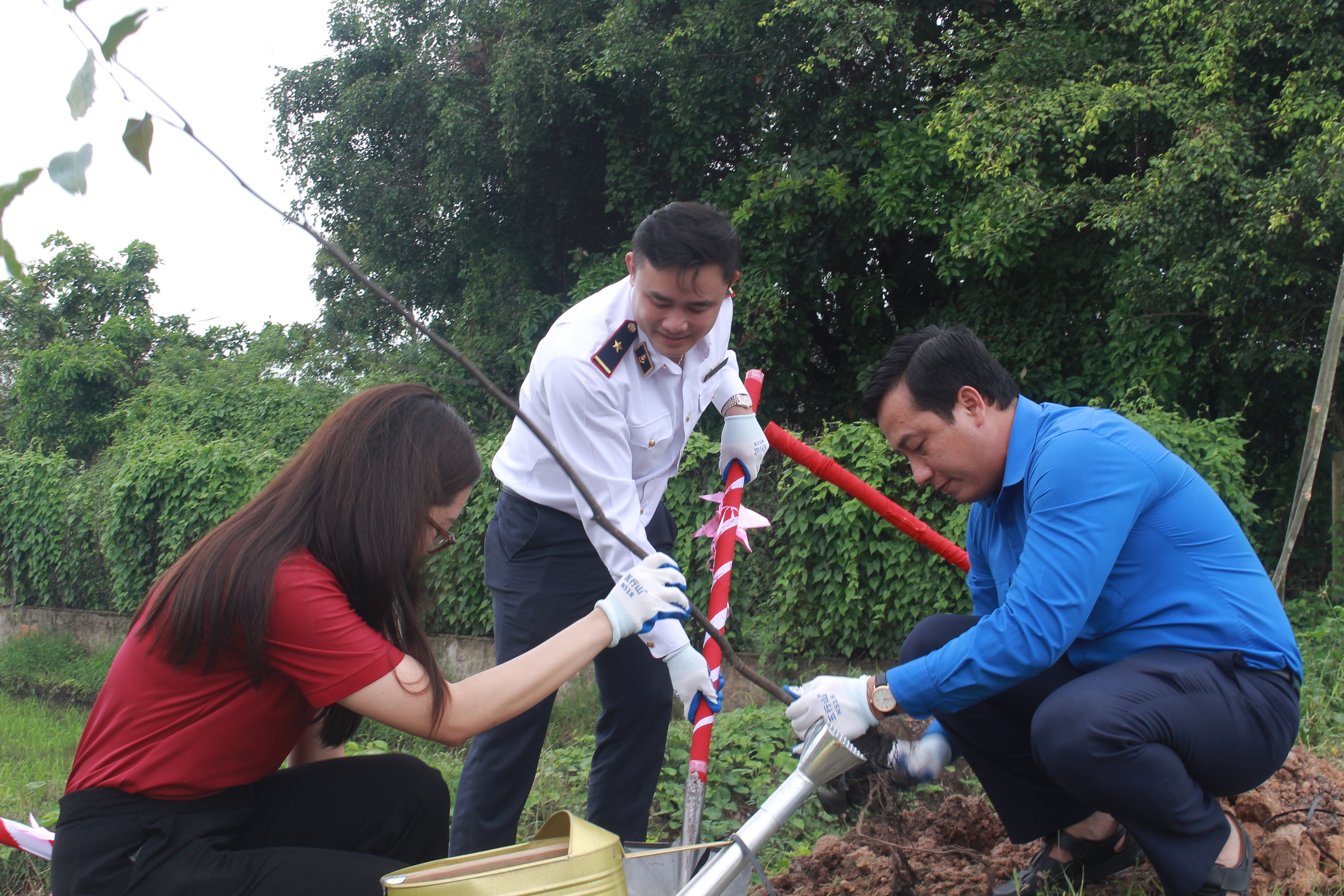 Tây Ninh ra quân Chiến dịch Thanh niên tình nguyện hè với nguồn lực hơn 6 tỉ đồng - Ảnh 16.