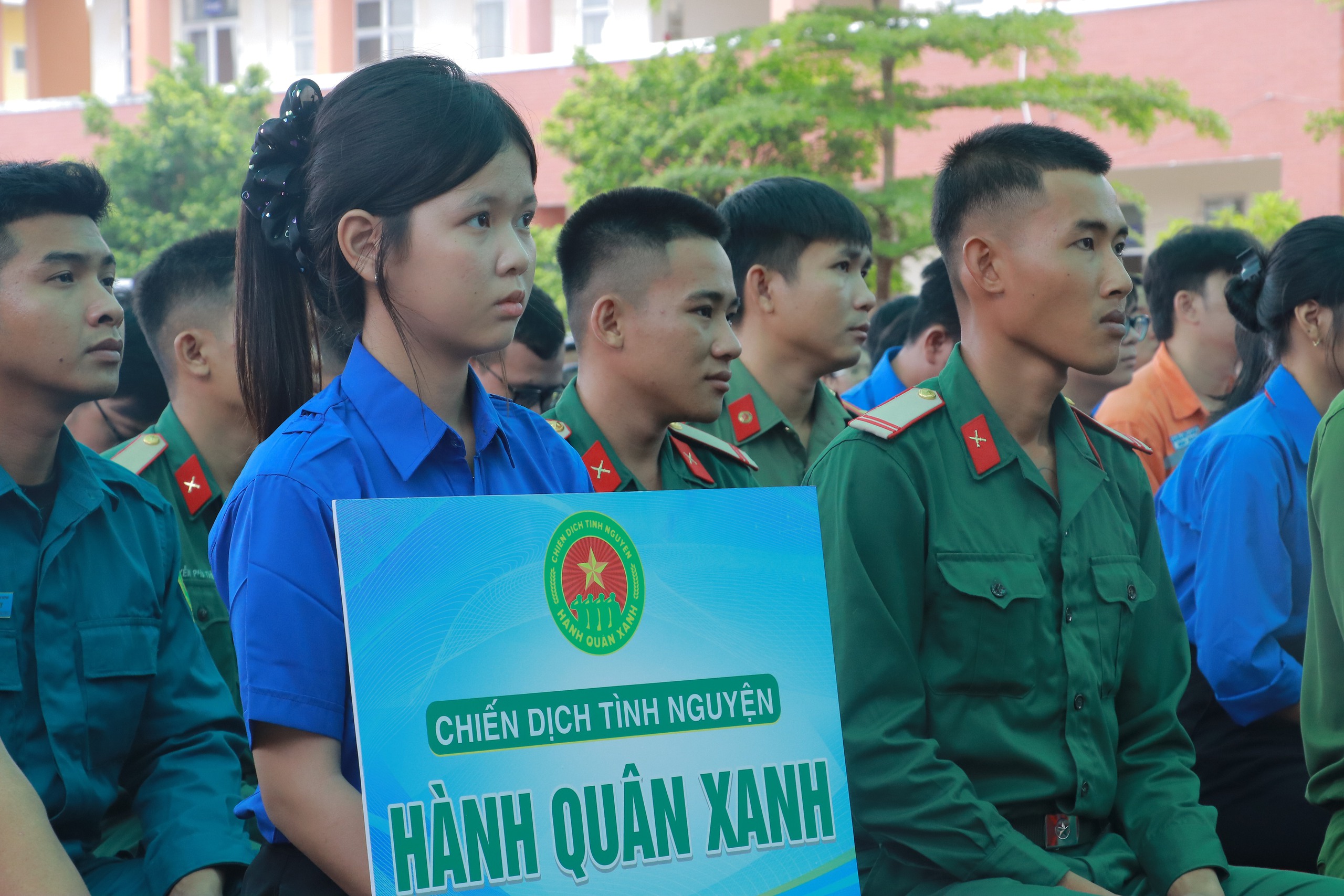 Tây Ninh ra quân Chiến dịch Thanh niên tình nguyện hè với nguồn lực hơn 6 tỉ đồng - Ảnh 4.