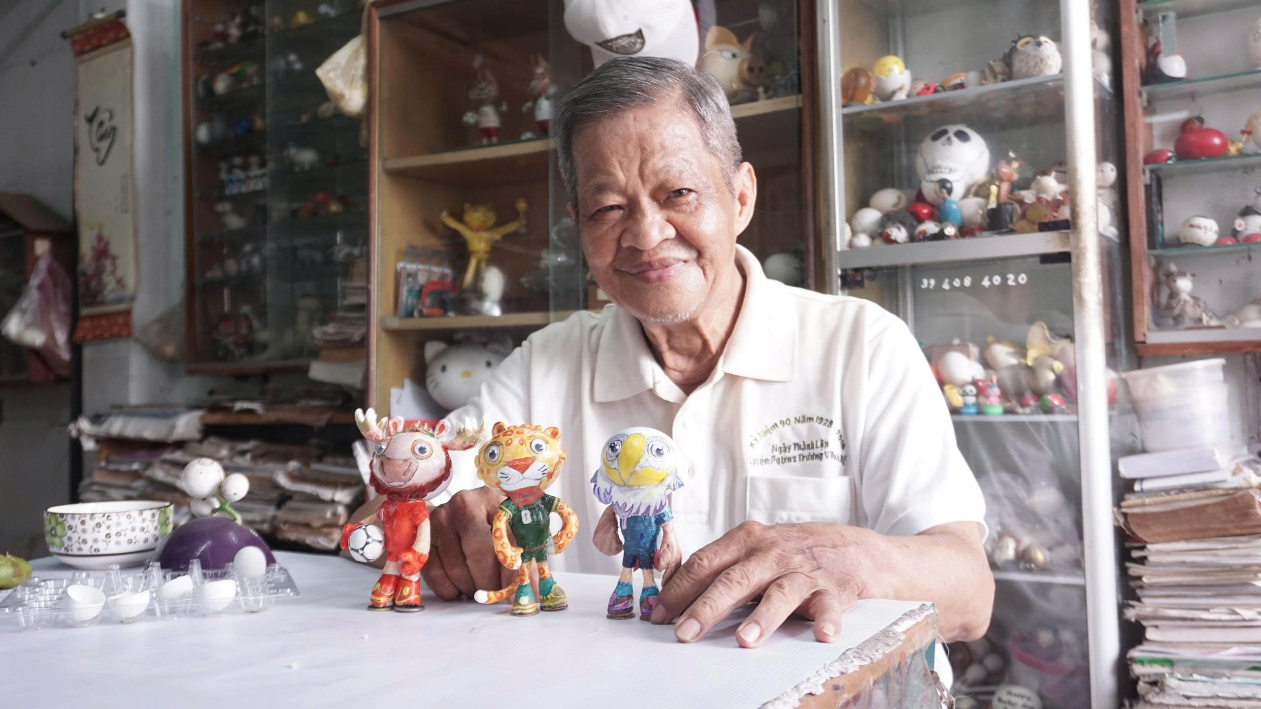 Người kể chuyện World Cup bằng nghệ thuật vỏ trứng - Ảnh 1.
