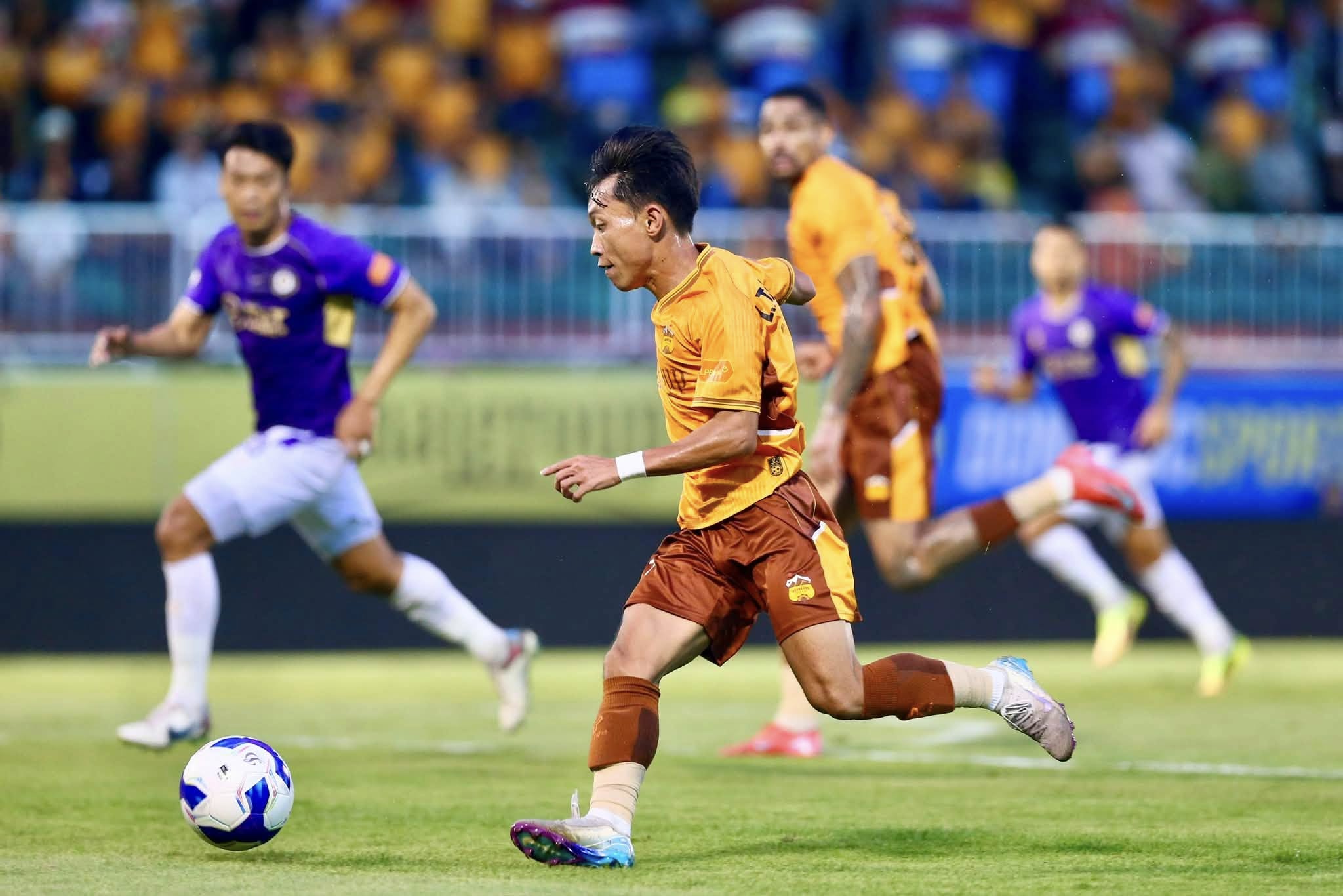 HAGL chính thức trụ hạng sau trận thắng thuyết phục Hà Nội FC - Ảnh 8.