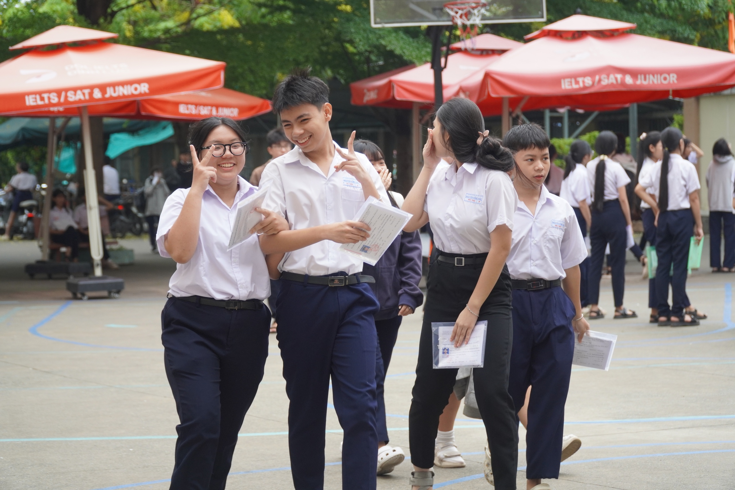 Giữ tinh thần lạc quan, sĩ tử sẵn sàng vượt vũ môn - Ảnh 2.