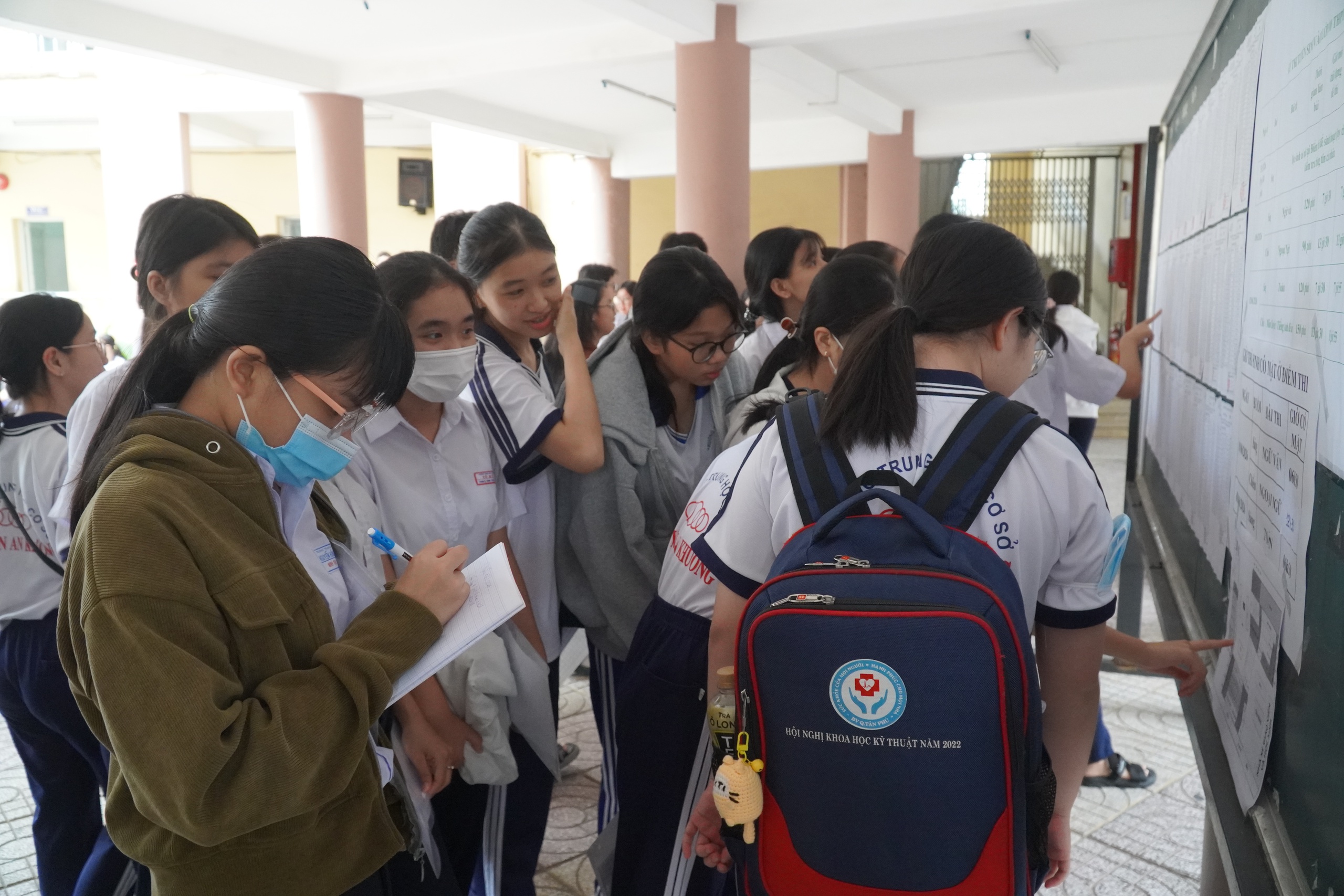 Giữ tinh thần lạc quan, sĩ tử sẵn sàng vượt vũ môn - Ảnh 1.