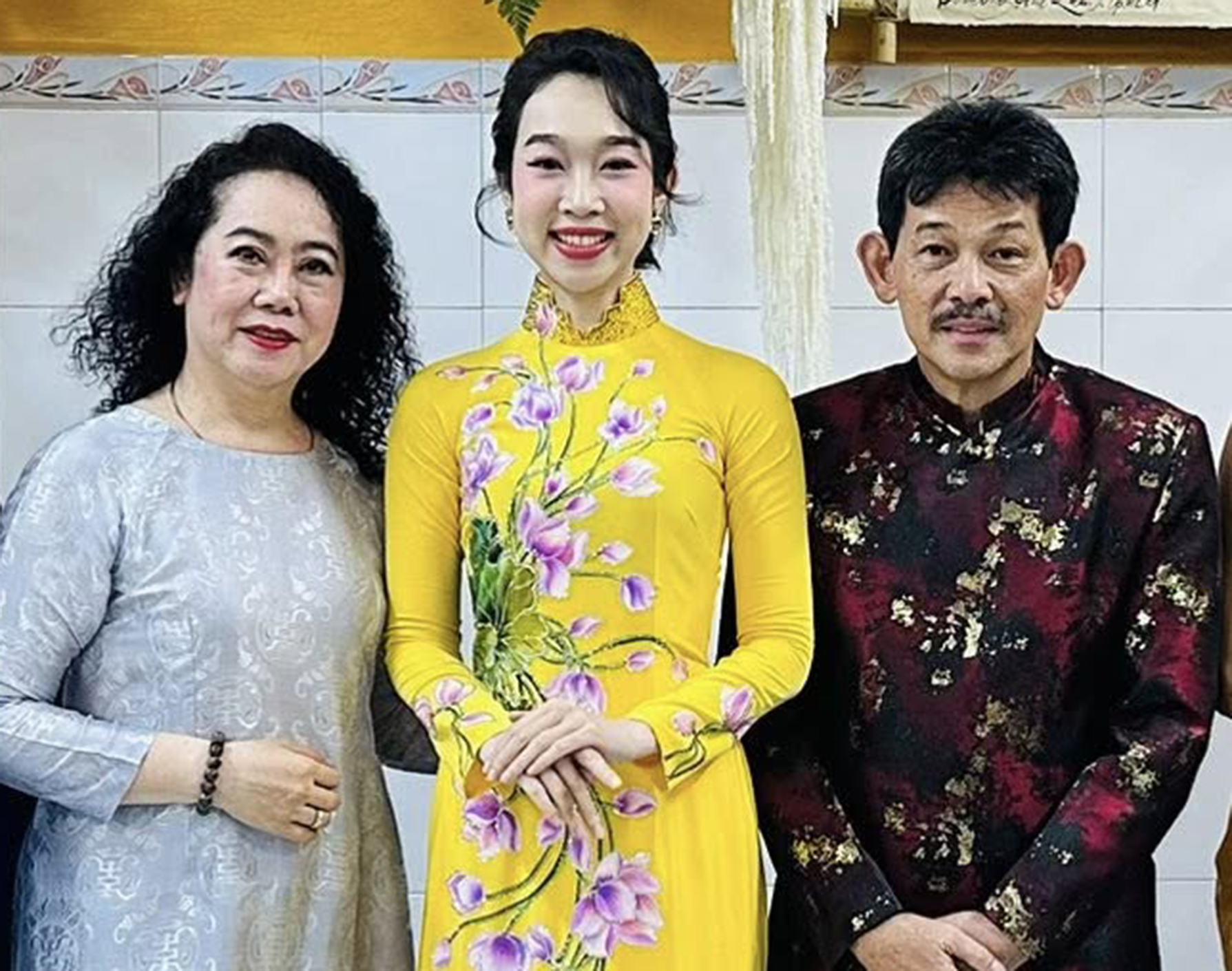 NSƯT nhạc sĩ Võ Thanh Liêm, Minh Ngọc, Ánh Ngọc - 21 năm thắp sáng mùa Phật đản bằng tiếng hát - Ảnh 1.