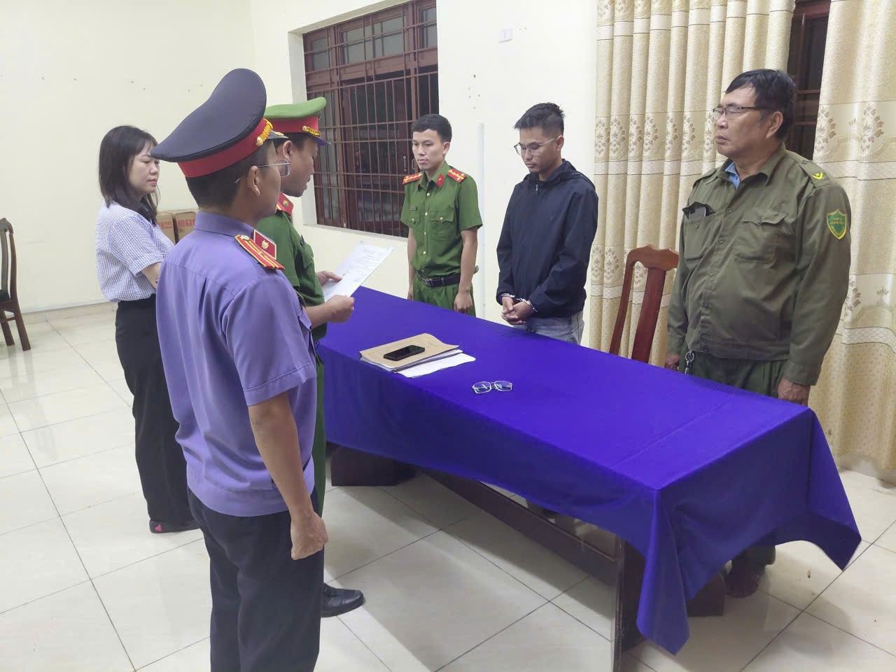 Khởi tố, bắt tạm giam lái xe trong vụ cháy làm 2 người chết - Ảnh 1.