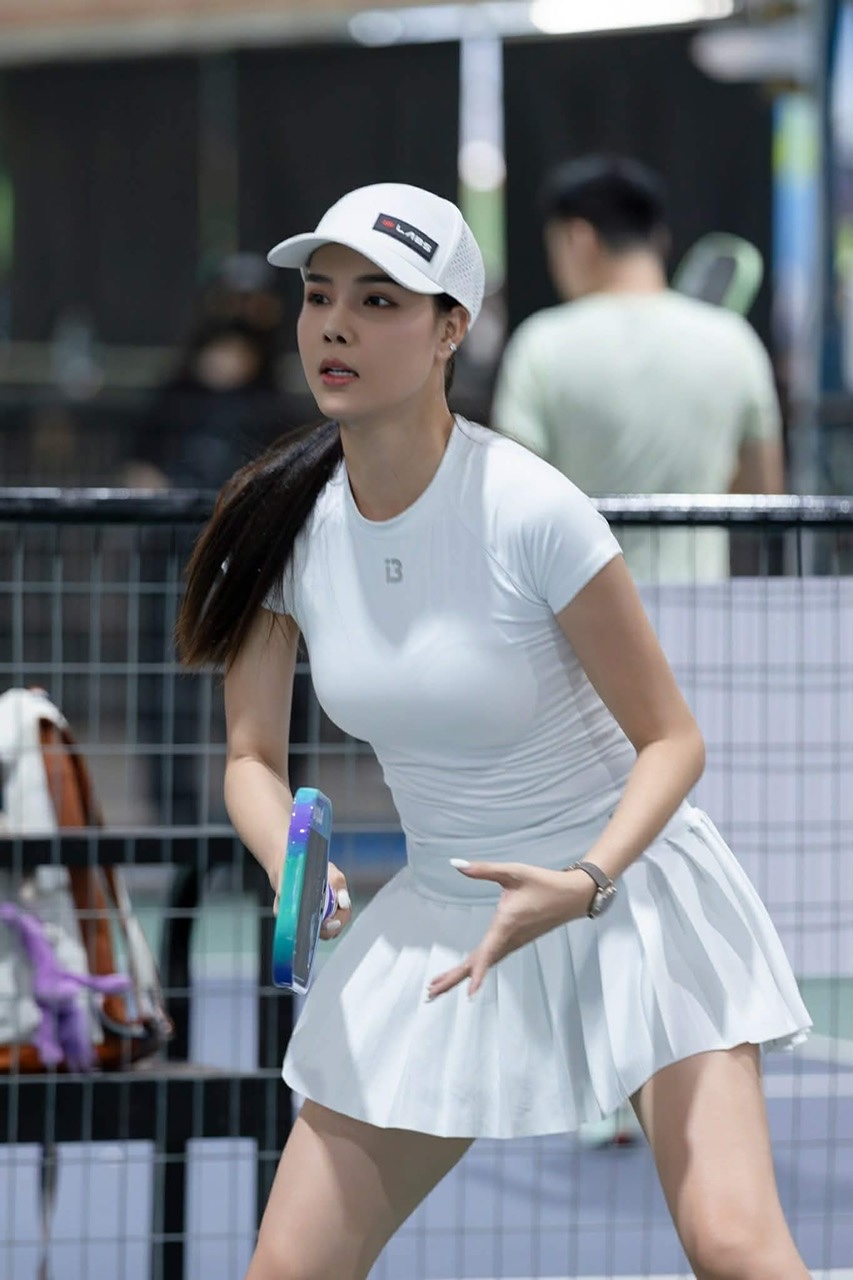 Siêu mẫu Kỳ Hân: 