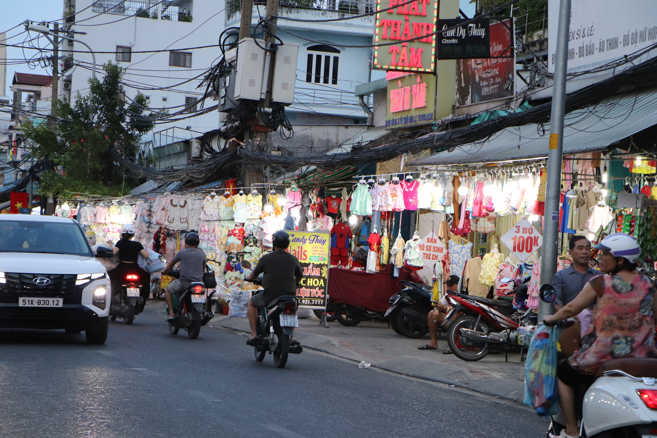 Đường B&ugrave;i Văn Ba - Ảnh 5.