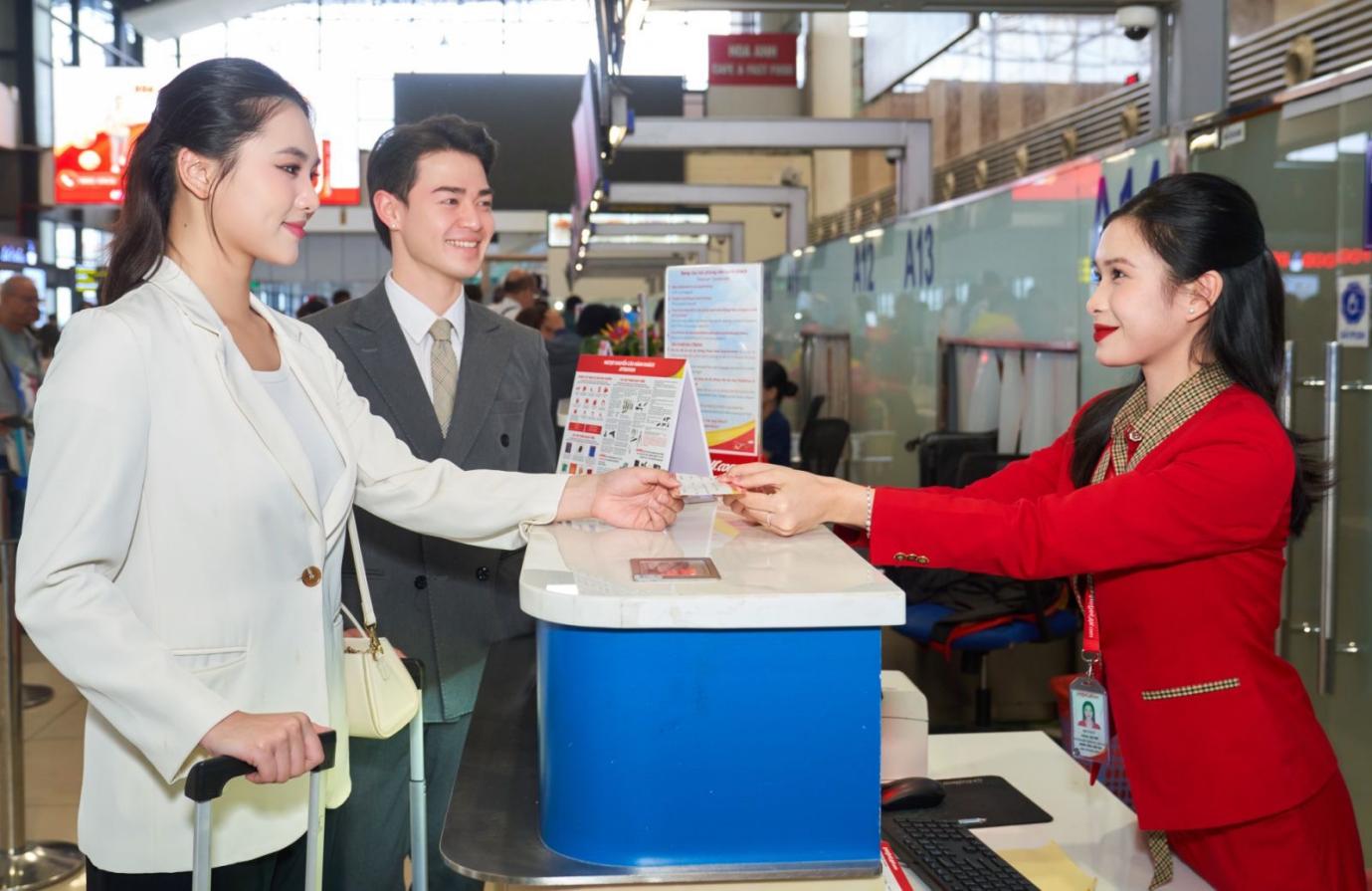 Vietjet khuyến mại hàng triệu vé đến 100% trong 3 ngày vàng - Ảnh 1.
