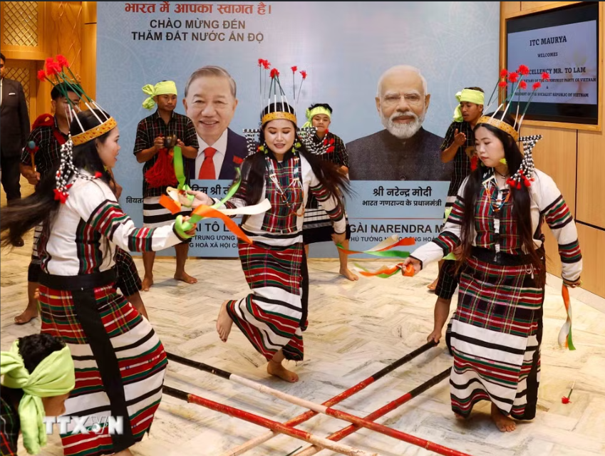 Tổng B&iacute; thư, Chủ tịch nước T&ocirc; L&acirc;m tới New Delhi, bắt đầu thăm cấp Nh&agrave; nước Cộng h&ograve;a Ấn Độ - Ảnh 7.