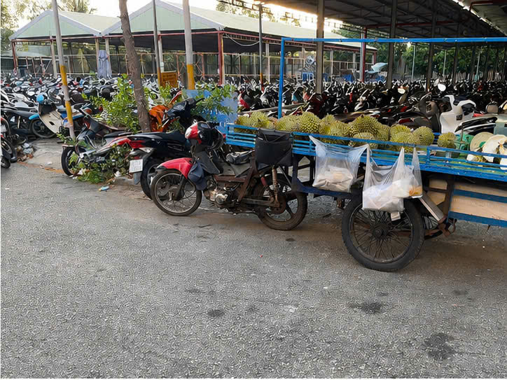 TPHCM: Đội CSGT Nam S&agrave;i G&ograve;n x&oacute;a "mối nguy di động" tr&ecirc;n đường - Ảnh 4.