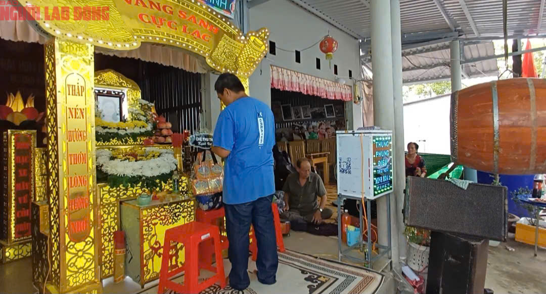 Thảm án ở Tây Ninh: Người thân và hàng xóm đến chia buồn cùng gia đình 2 nạn nhân - Ảnh 4.