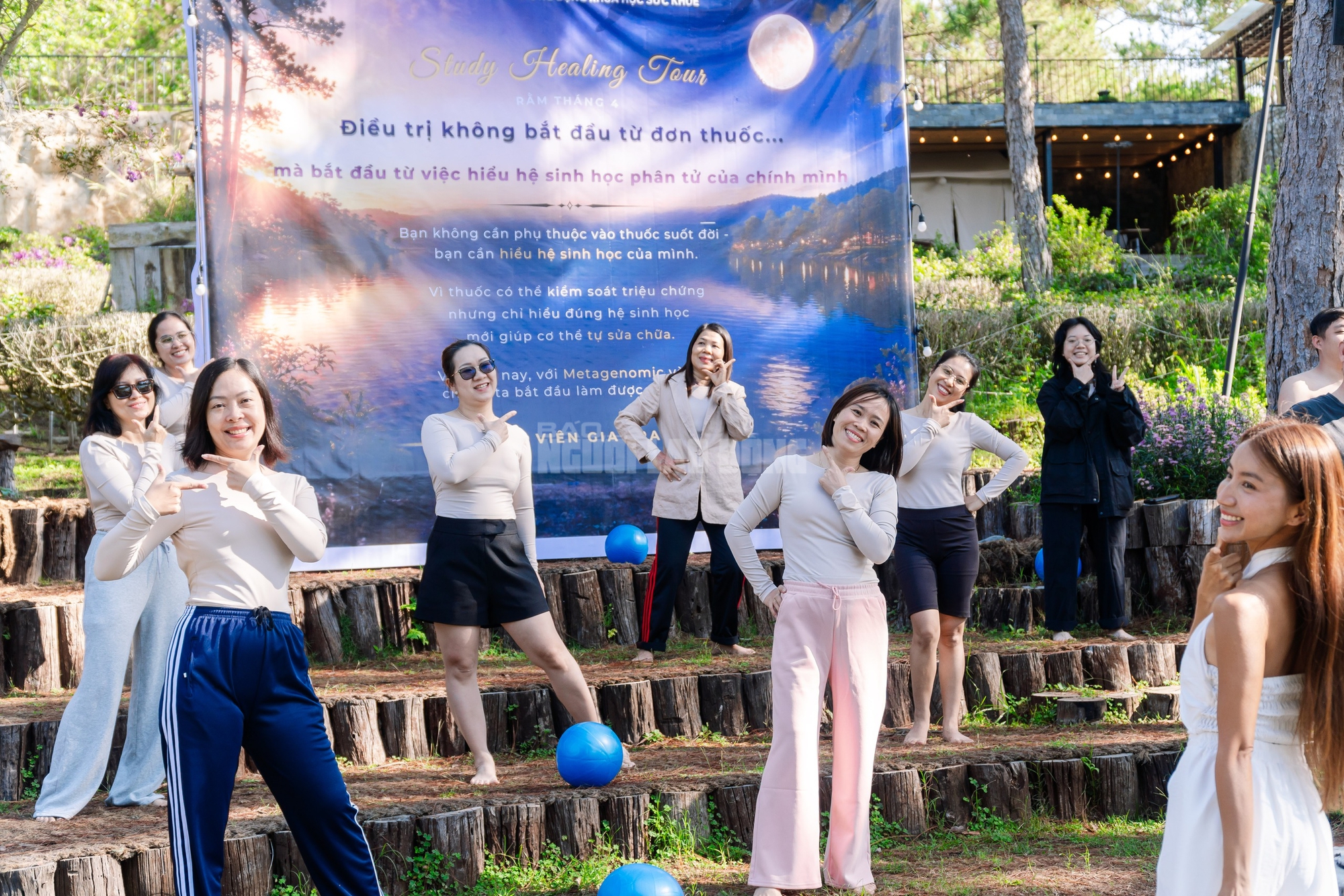 Thiền nắng, tắm trăng: Những liệu ph&aacute;p chữa l&agrave;nh kh&ocirc;ng nằm trong tủ thuốc - Ảnh 3.