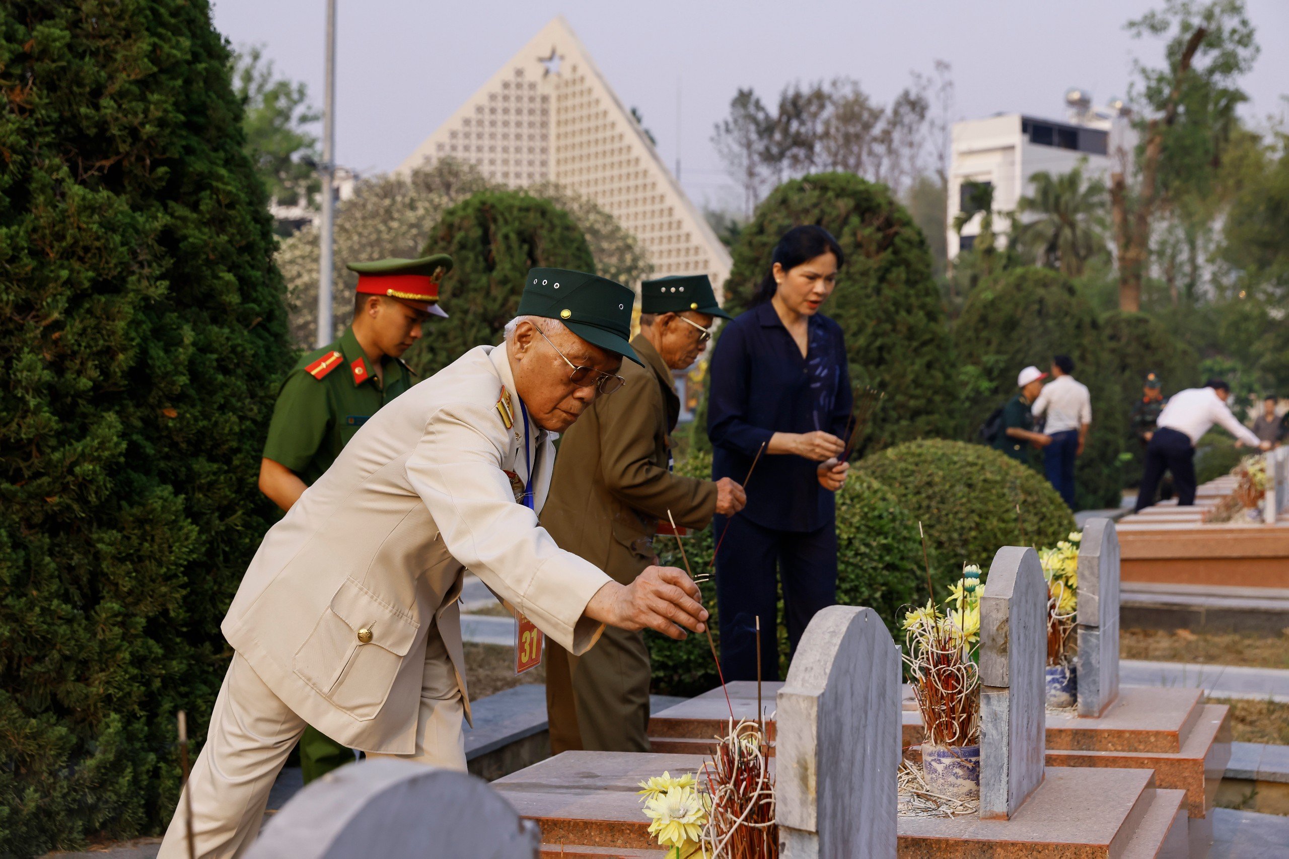 KỶ NIỆM 72 NĂM CHIẾN THẮNG ĐIỆN BIÊN PHỦ (7.5.1954 - 7.5.2026): Điện Biên vươn mình mạnh mẽ - Ảnh 2.