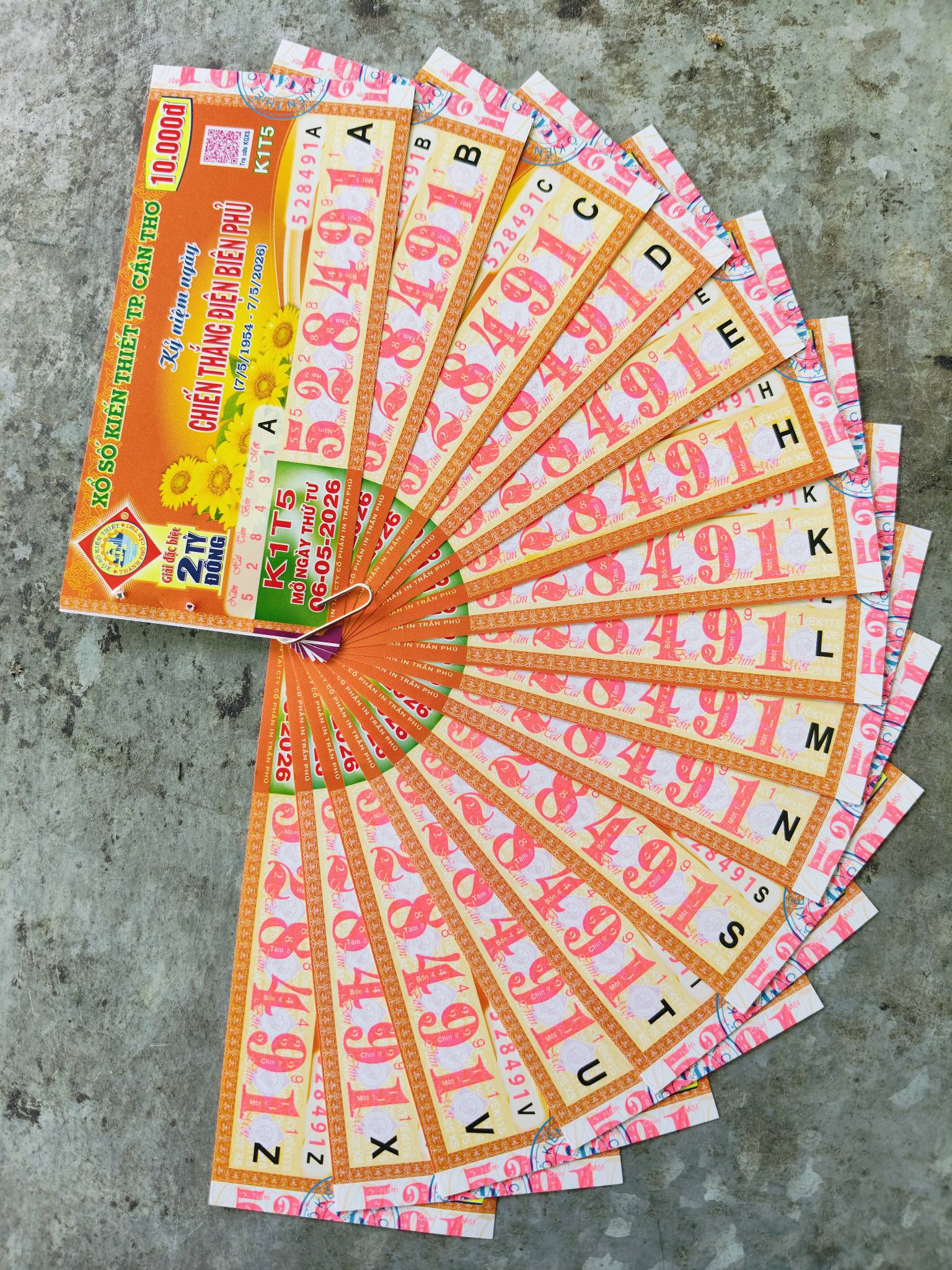 Chiều 6-5, lộ diện nơi trúng 1 giải độc đắc và 2 giải an ủi xổ số miền Nam  - Ảnh 7.