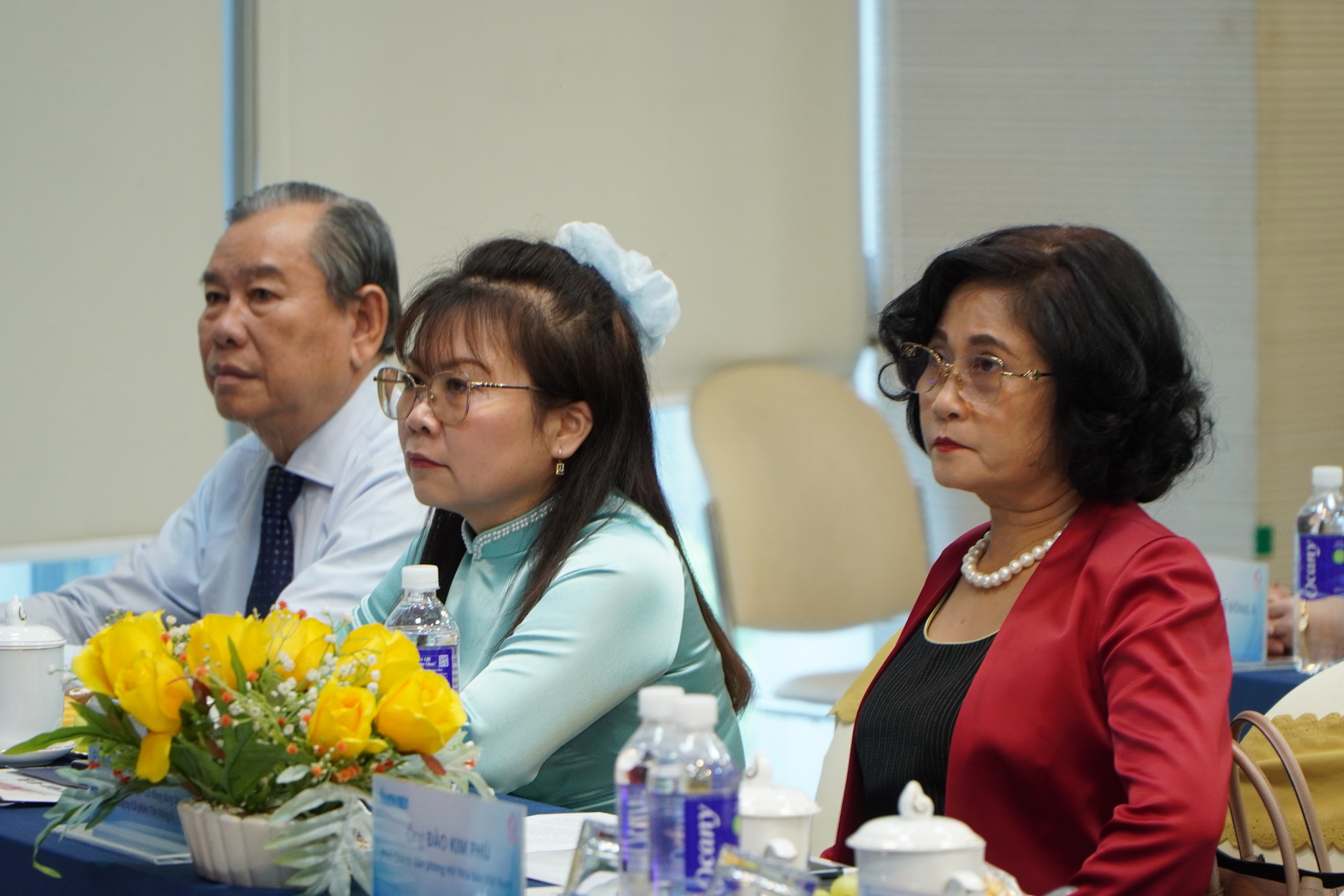 Hoa hậu Lương Thùy Linh làm giám khảo Cuộc thi Sống đẹp của báo Thanh Niên - Ảnh 3.