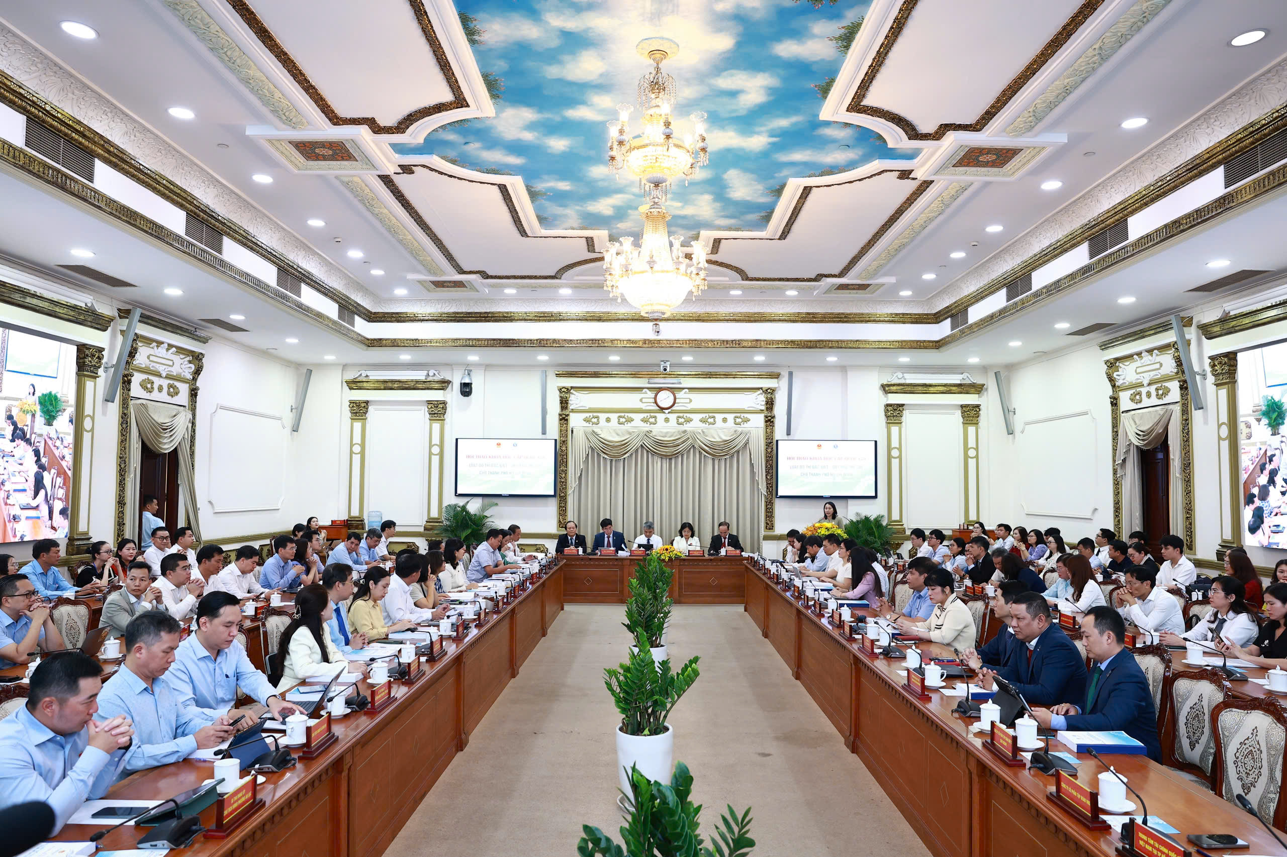Cấp thiết xây dựng Luật Đô thị đặc biệt cho TPHCM năm 2026 - Ảnh 1.