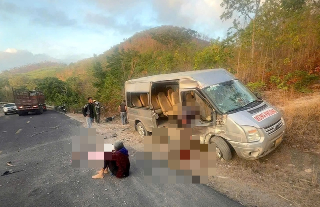 Xe kh&aacute;ch mất l&aacute;i g&acirc;y tai nạn thương t&acirc;m tại gia Lai , 3 người thương vong - Ảnh 1.