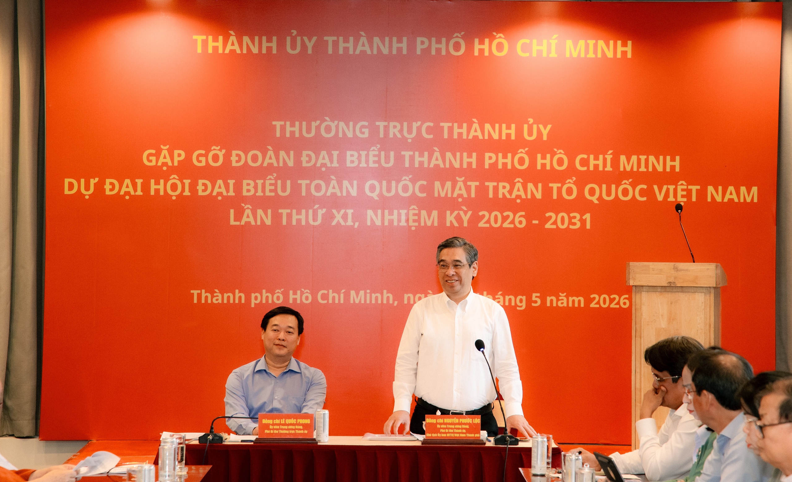 L&atilde;nh đạo TPHCM giao nhiệm vụ cho Đo&agrave;n đại biểu tham dự Đại hội to&agrave;n quốc MTTQ Việt Nam - Ảnh 4.