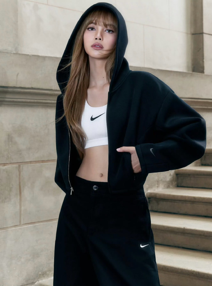 Sau Jungkook, đến lượt Lisa (Blackpink) hát World Cup 2026 - Ảnh 1.