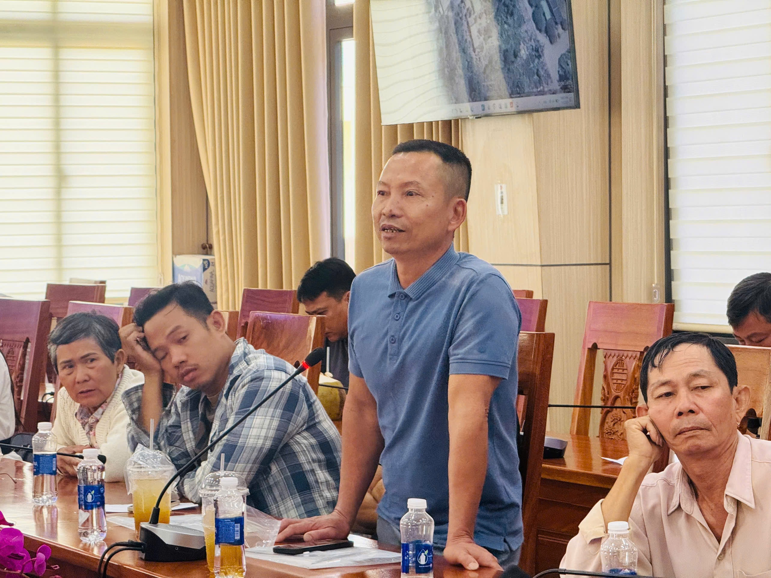 Chủ tịch Ph&uacute; Quốc n&oacute;i về &ldquo;t&igrave;nh v&agrave; l&yacute;&rdquo; trong việc cưỡng chế vi phạm đất đai - Ảnh 6.