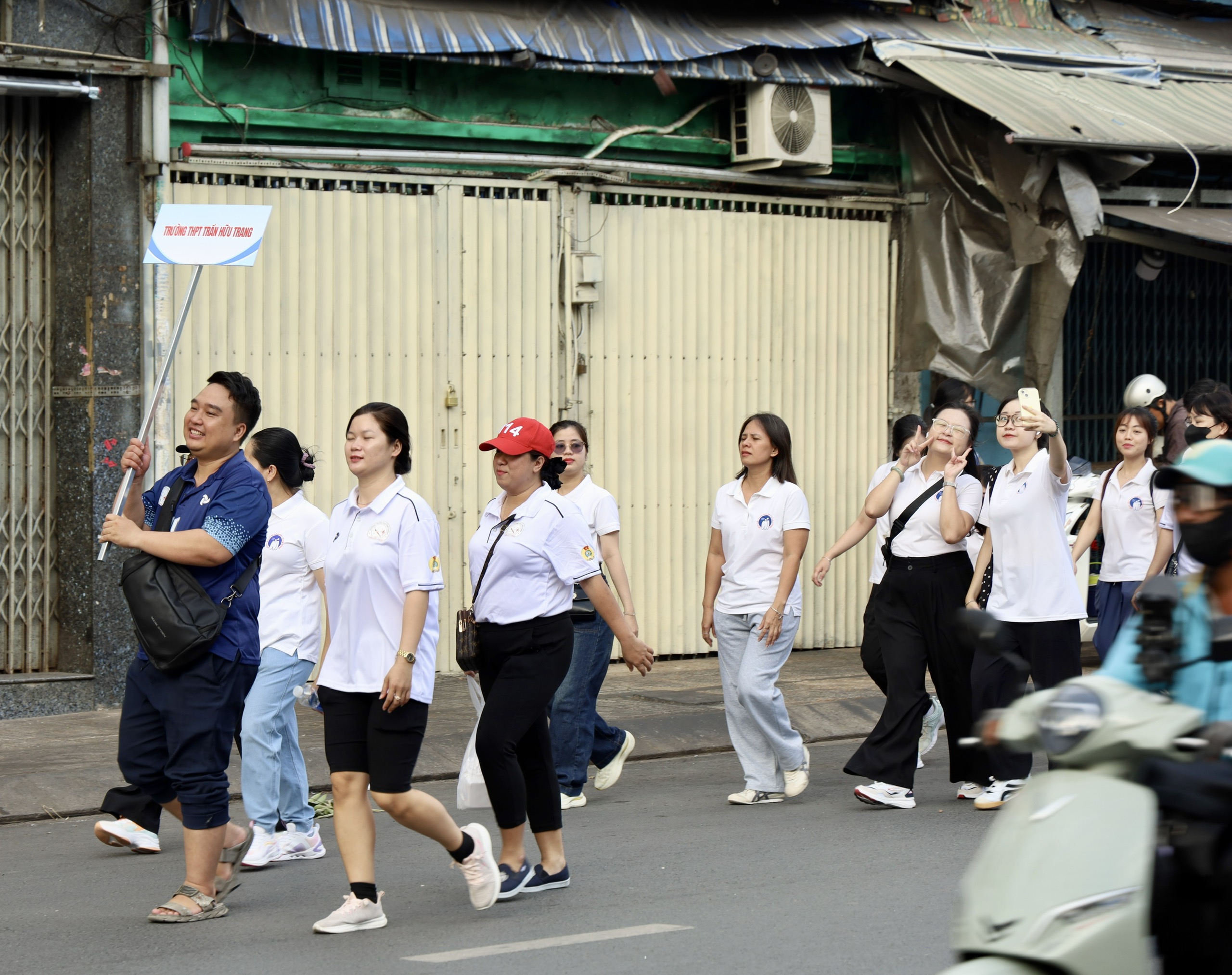 Phường Chợ Lớn phát động Tháng Công nhân, tiếp nhận hơn 1,3 tỉ đồng cho Quỹ “Vì người nghèo” - Ảnh 7.