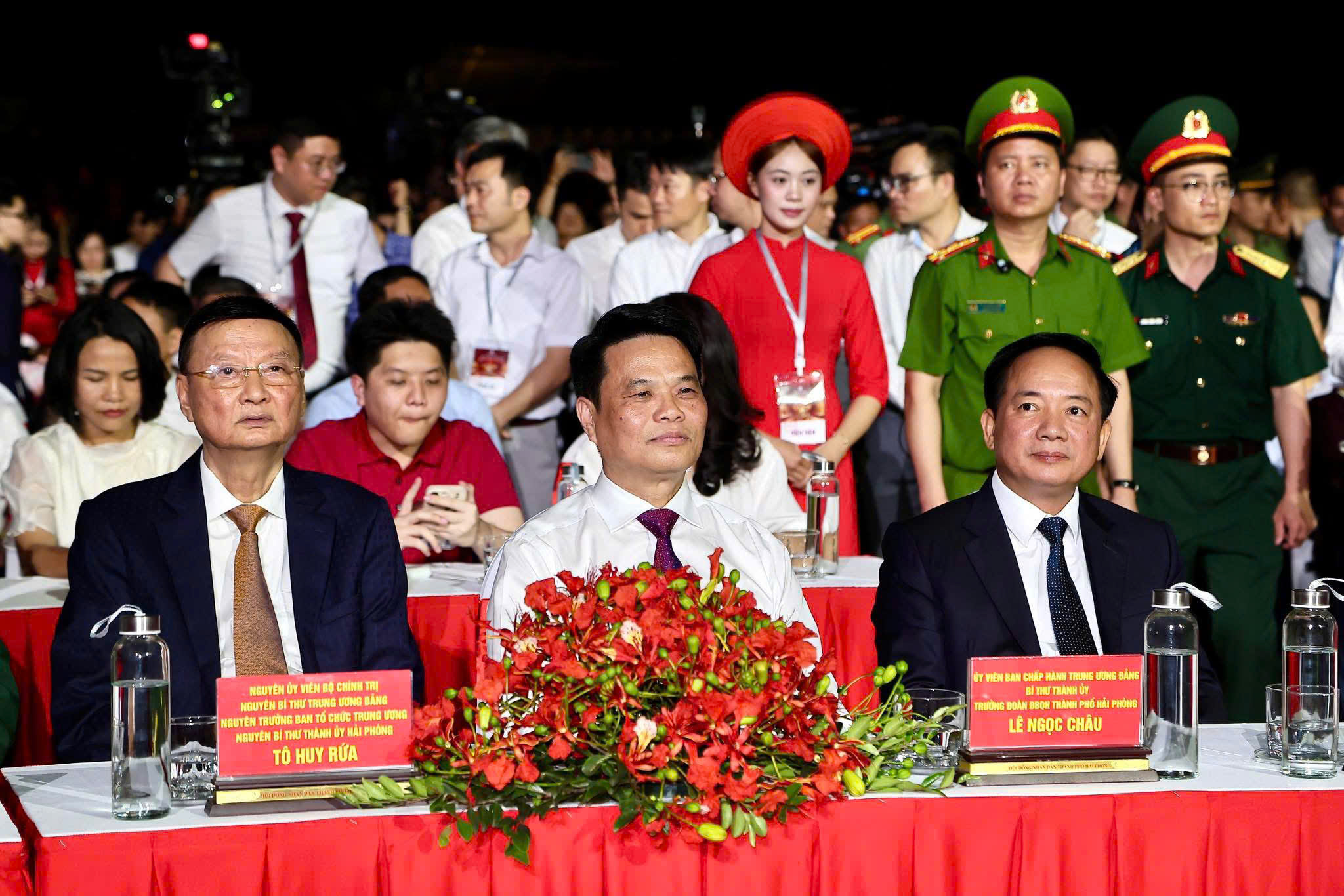 Khai mạc Lễ hội Hoa Phượng đỏ - Hải Phòng 2026 - Ảnh 2.