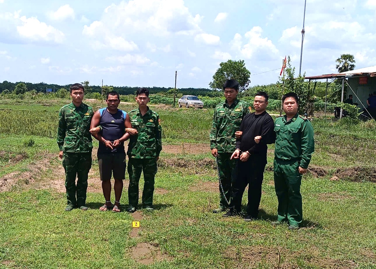 Công an Tây Ninh khuyến cáo 3 không , 2 chủ động để ngăn chặn xuất nhập cảnh trái phép - Ảnh 3.
