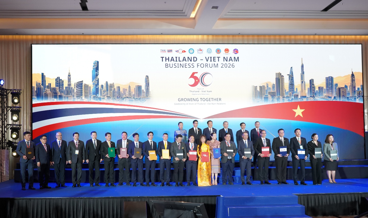CP v&agrave; FPT th&uacute;c đẩy chuyển đổi AI trong chuỗi gi&aacute; trị n&ocirc;ng nghiệp - thực phẩm Việt Nam - Ảnh 1.