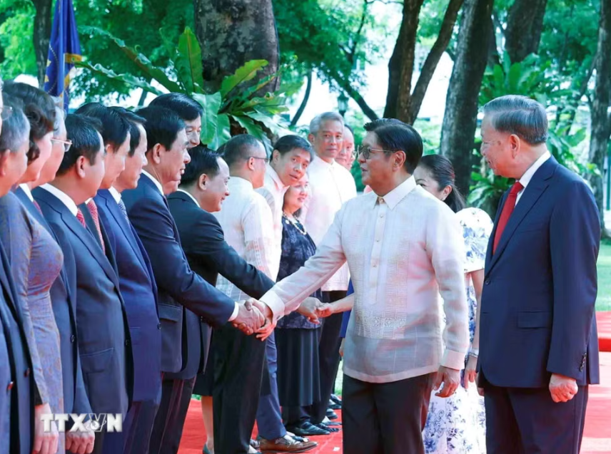 21 loạt đại b&aacute;c ch&agrave;o mừng Tổng B&iacute; thư, Chủ tịch nước T&ocirc; L&acirc;m thăm cấp Nh&agrave; nước Philippines - Ảnh 11.