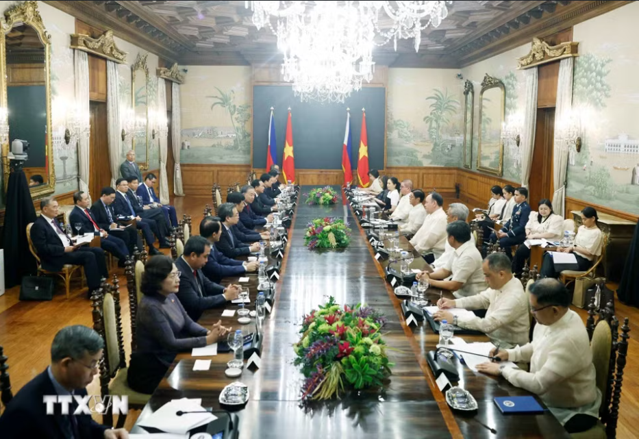21 loạt đại b&aacute;c ch&agrave;o mừng Tổng B&iacute; thư, Chủ tịch nước T&ocirc; L&acirc;m thăm cấp Nh&agrave; nước Philippines - Ảnh 18.