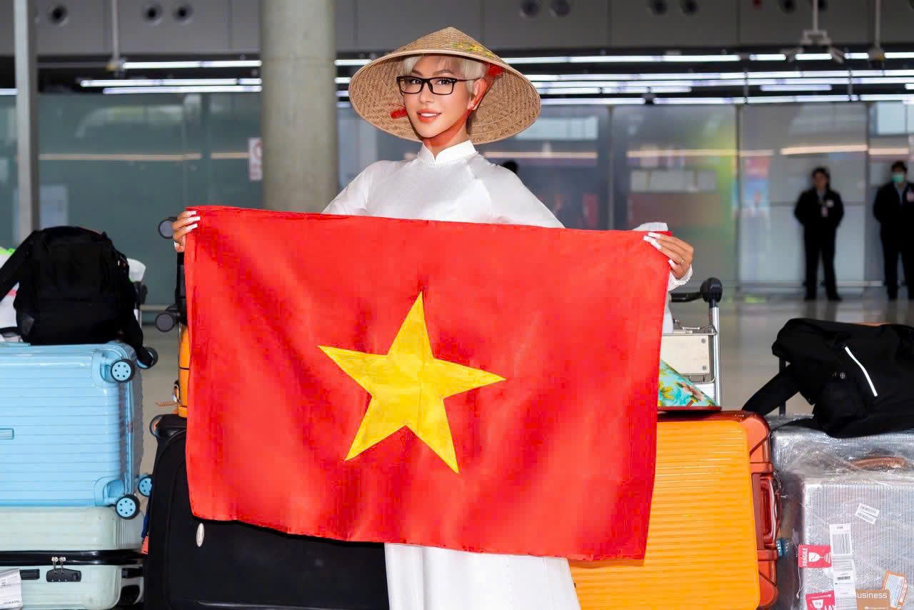 Mang áo dài, nón lá đến Thái Lan, Vân Phạm bắt đầu hành trình tại Mrs Tourism Queen International 2026  - Ảnh 1.