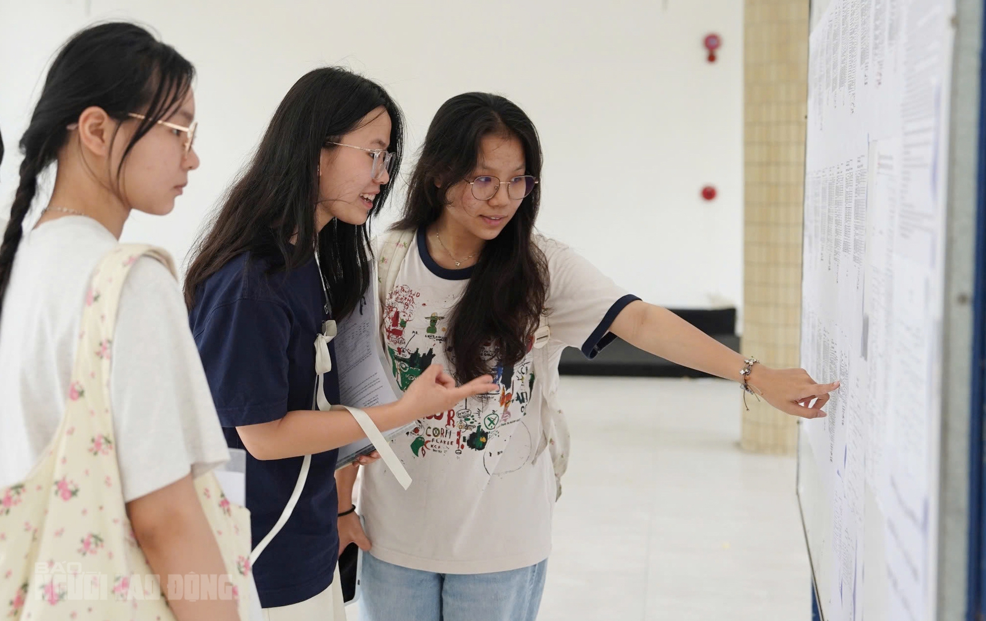 Hơn 35 . 000 Thí sinh tham gia thi tốt nghiệp THPT Đà Nẵng 2026 - Ảnh 1. Hơn 35 . 000 Thí sinh tham gia thi tốt nghiệp THPT Đà Nẵng 2026 - Ảnh 1.