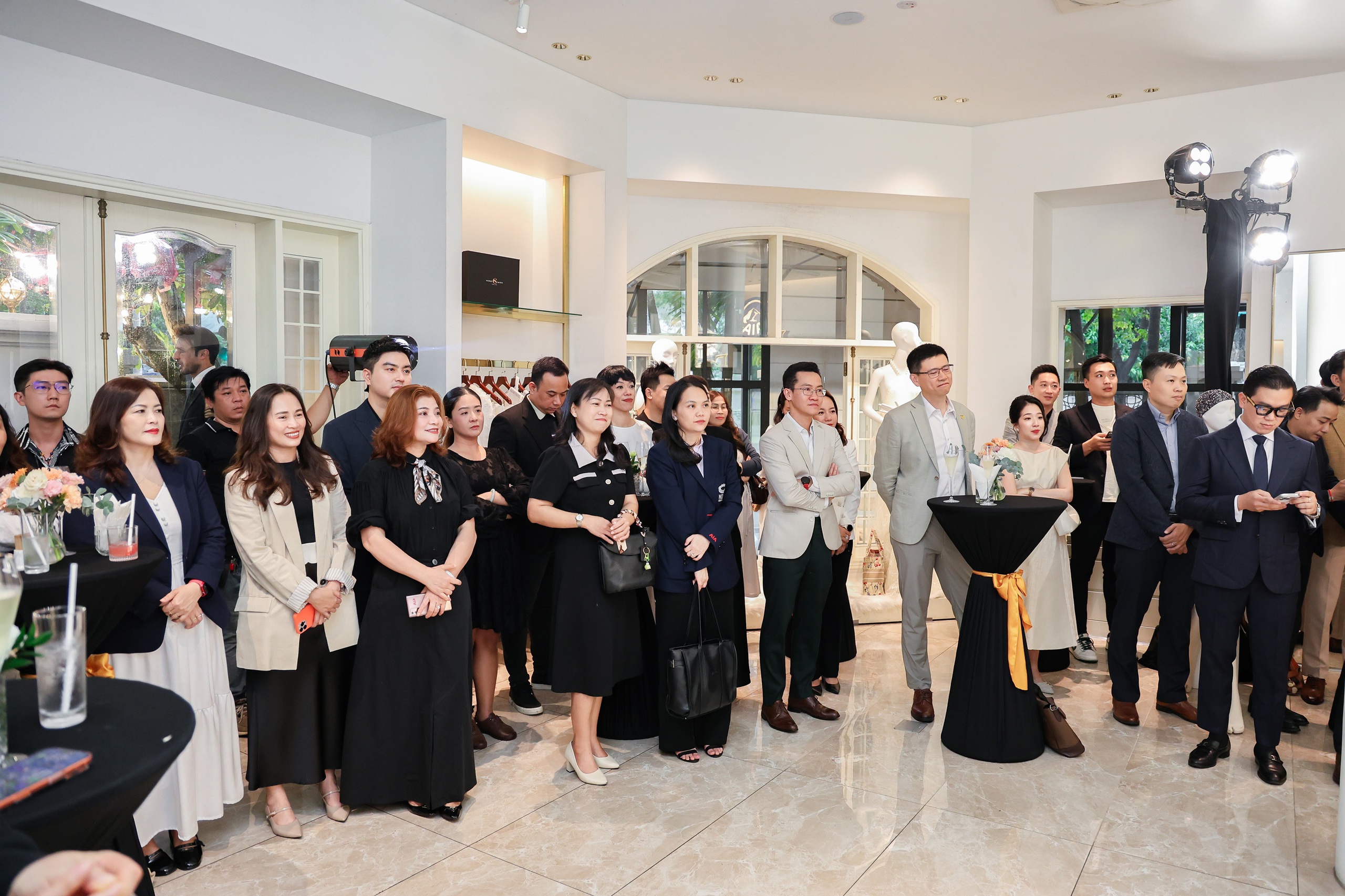 AIA Việt Nam ra mắt AIA Elite Advisors Club, kiến tạo chuẩn mực trải nghiệm mới cho khách hàng Elite - Ảnh 3. AIA Việt Nam ra mắt AIA Elite Advisors Club, kiến tạo chuẩn mực trải nghiệm mới cho khách hàng Elite - Ảnh 3.
